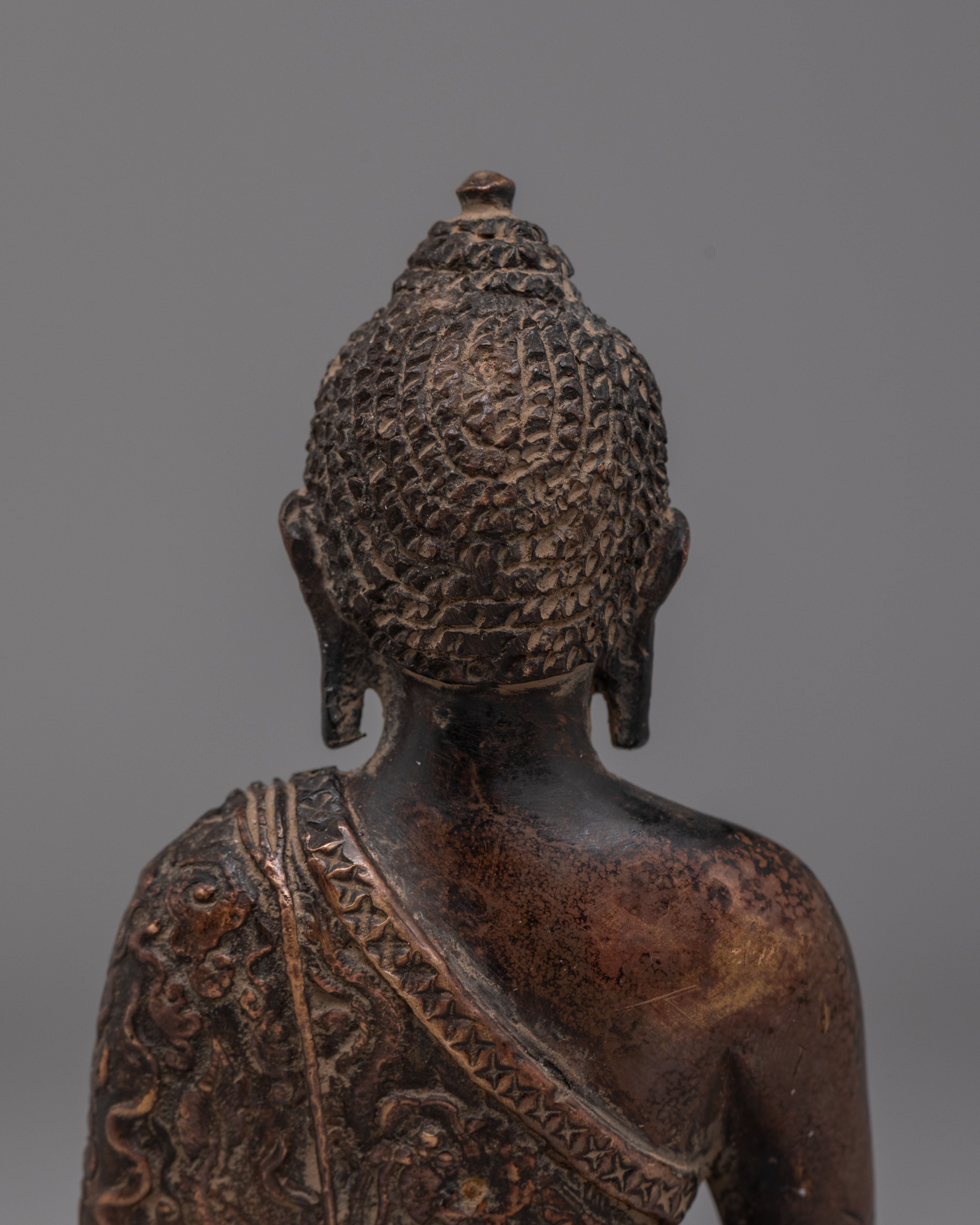 Shakyamuni Buddha Spiritual Figurine | Antique-Finished Gold-Plated Statue