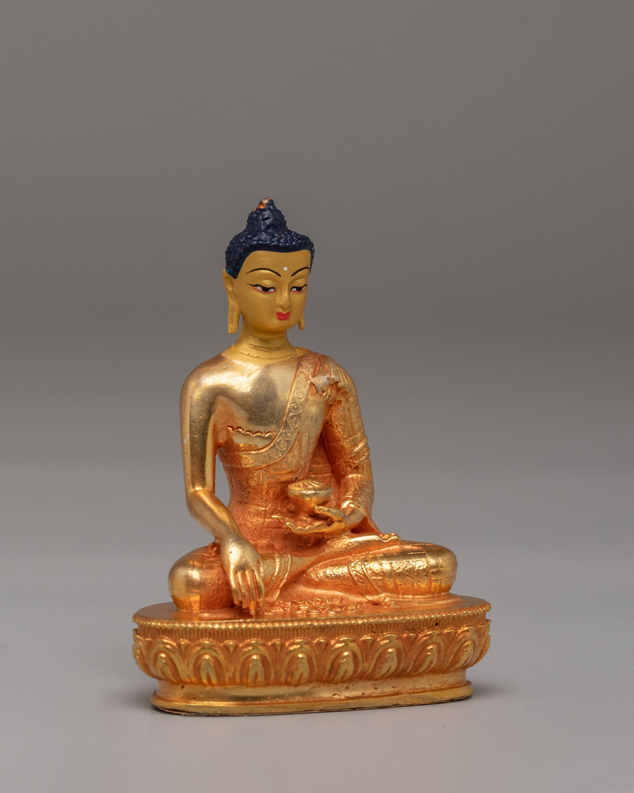 Historic Shakyamuni Buddha Copper Statue | A Symbol of Peace & Enlightenment
