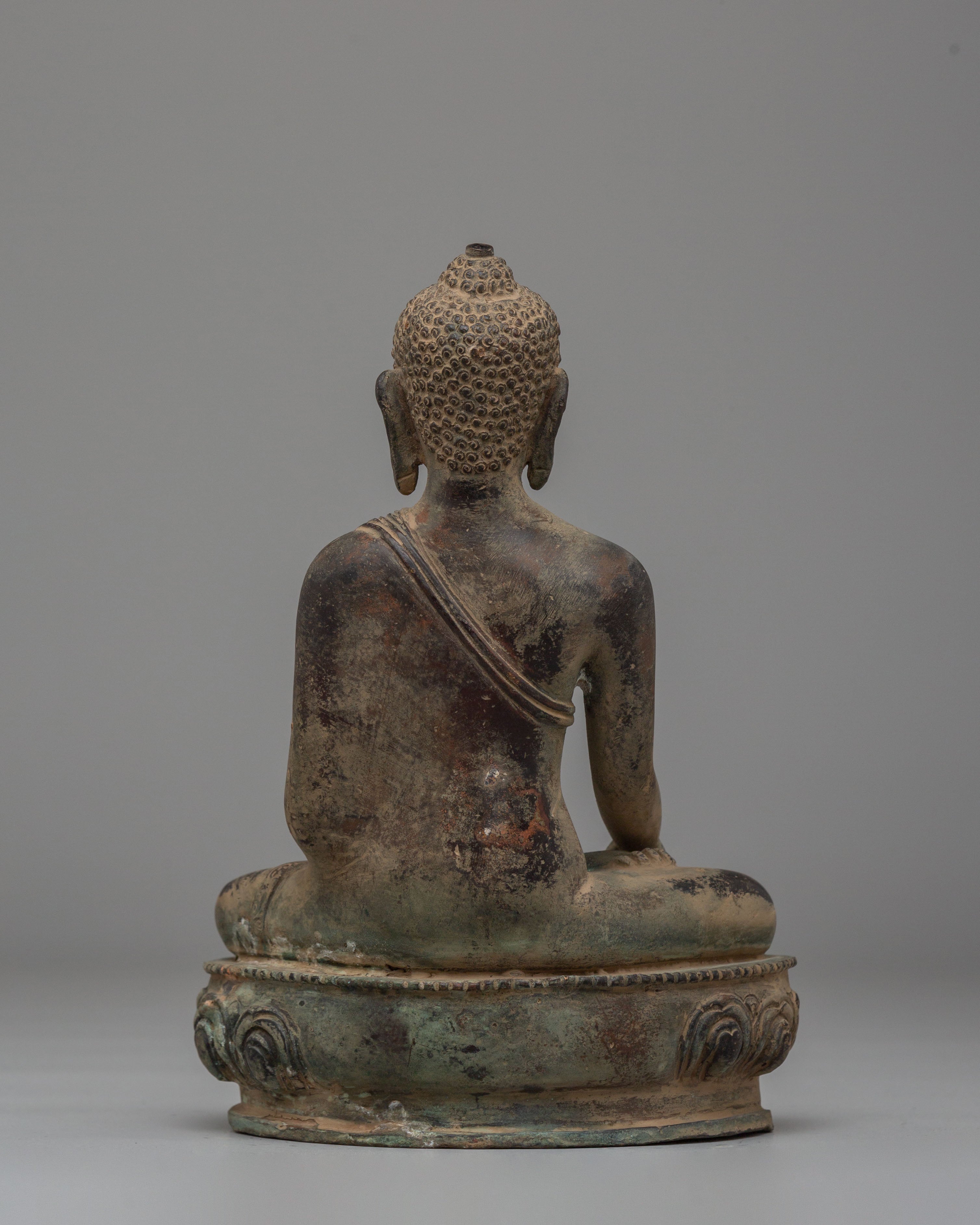 Shakyamuni Buddha Altar Decor Statue | Handcrafted Sculpture for Peaceful Meditation Space