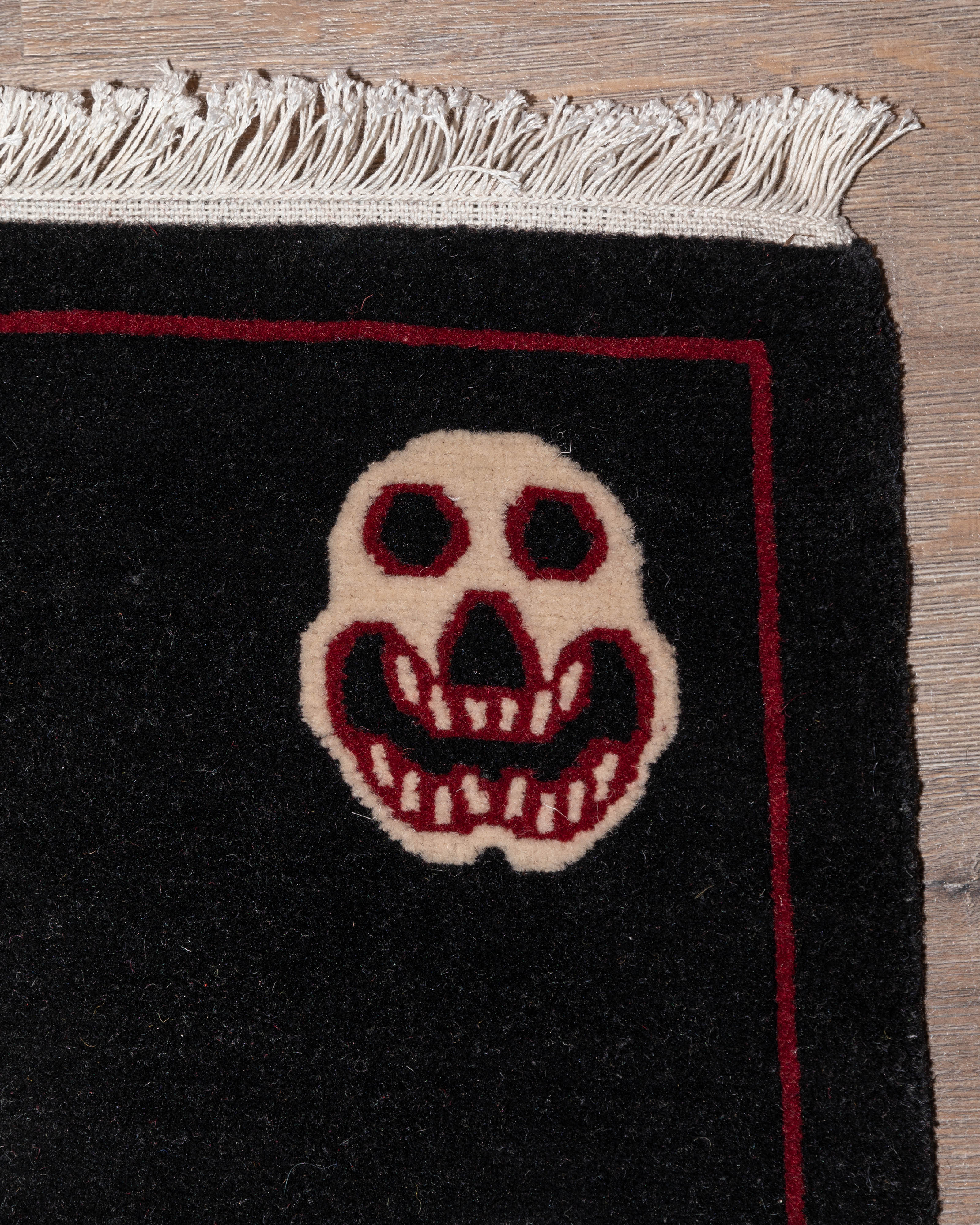 Skull Design Decorative Rug | Tibetan & New Zealand Wool with Viscose Accents
