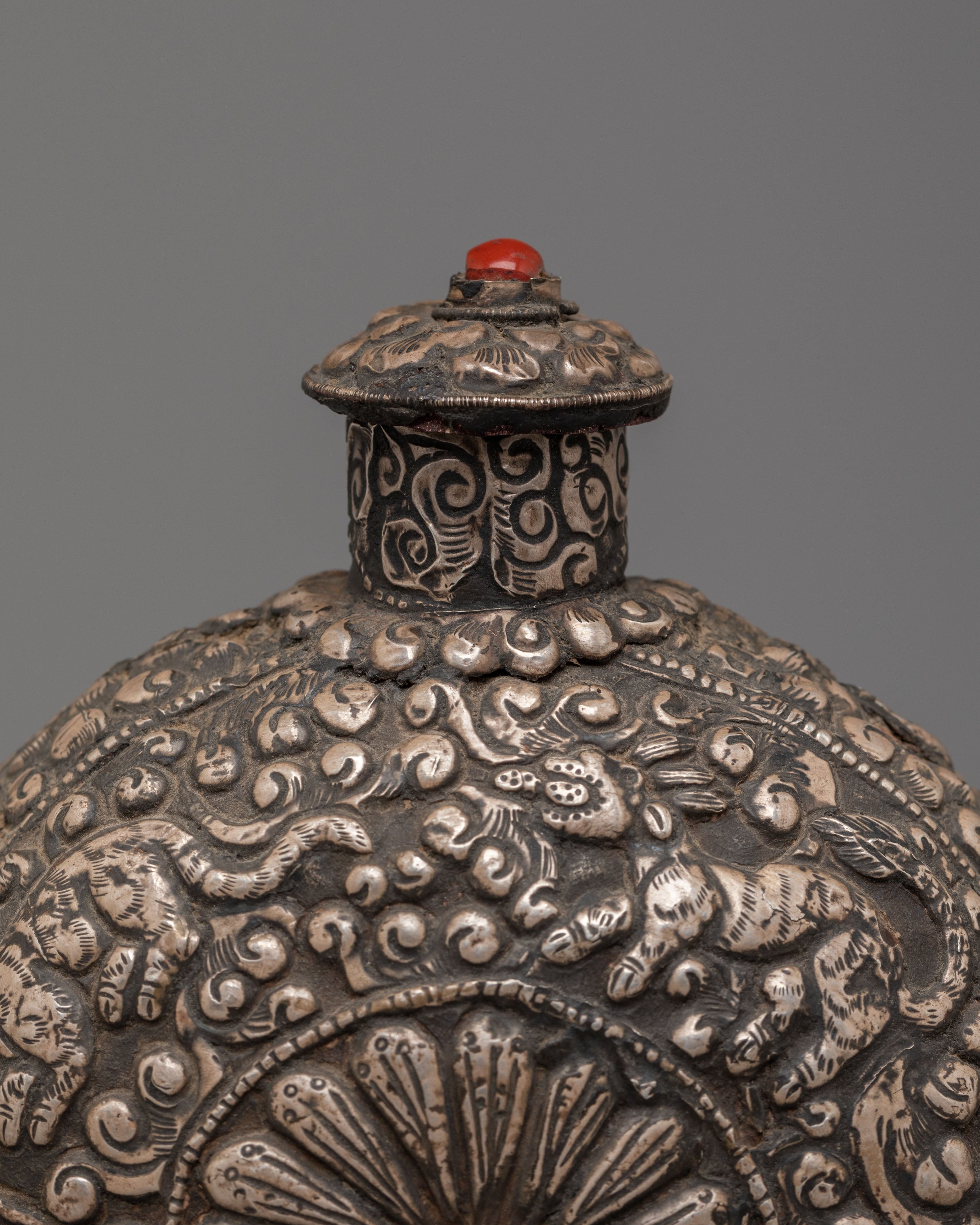 Traditional Himalayan Snuff Bottle | Handcrafted Silver Decorative Vessel