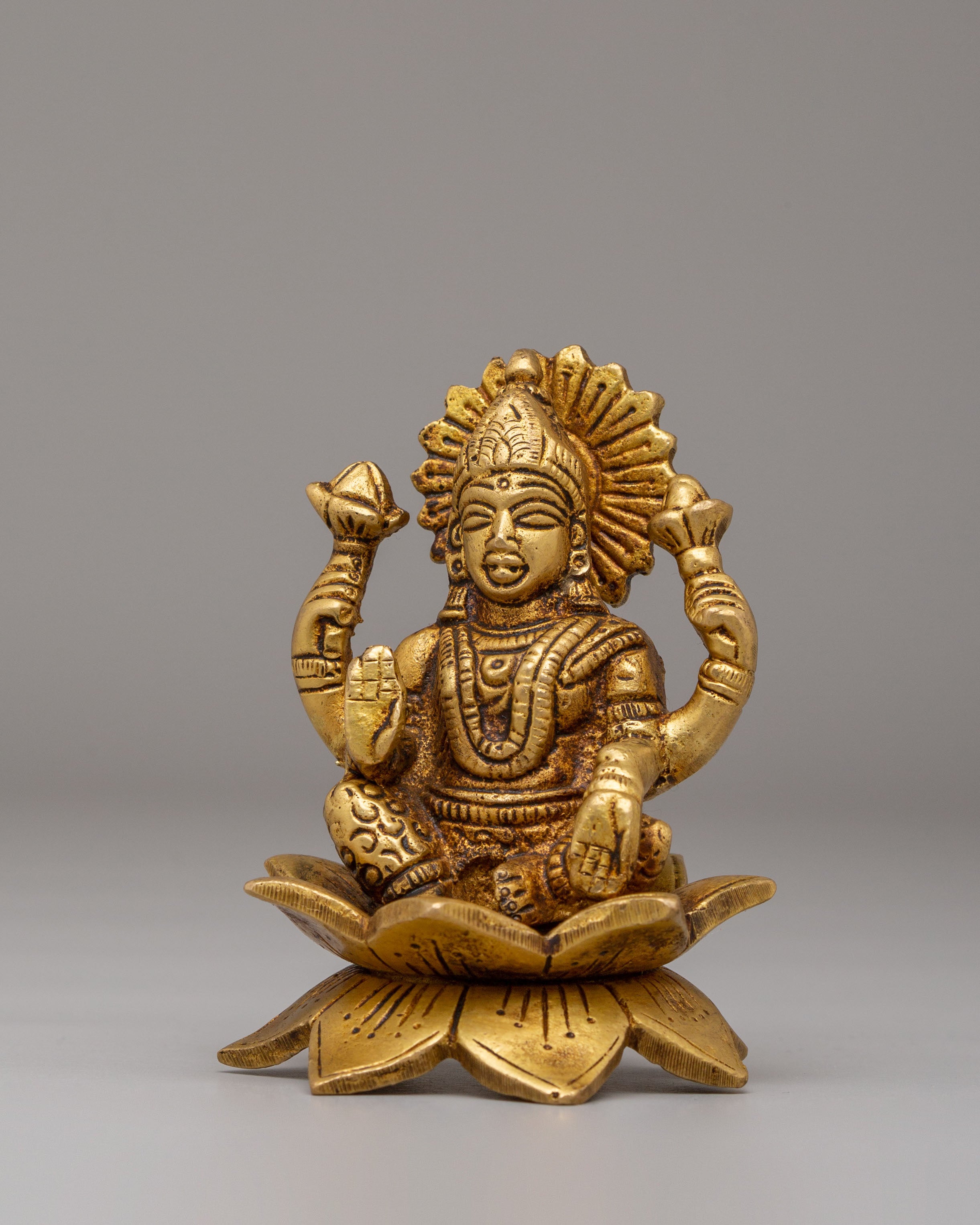 Handcrafted Laxmi Deity Statue | Elegant Home Decor
