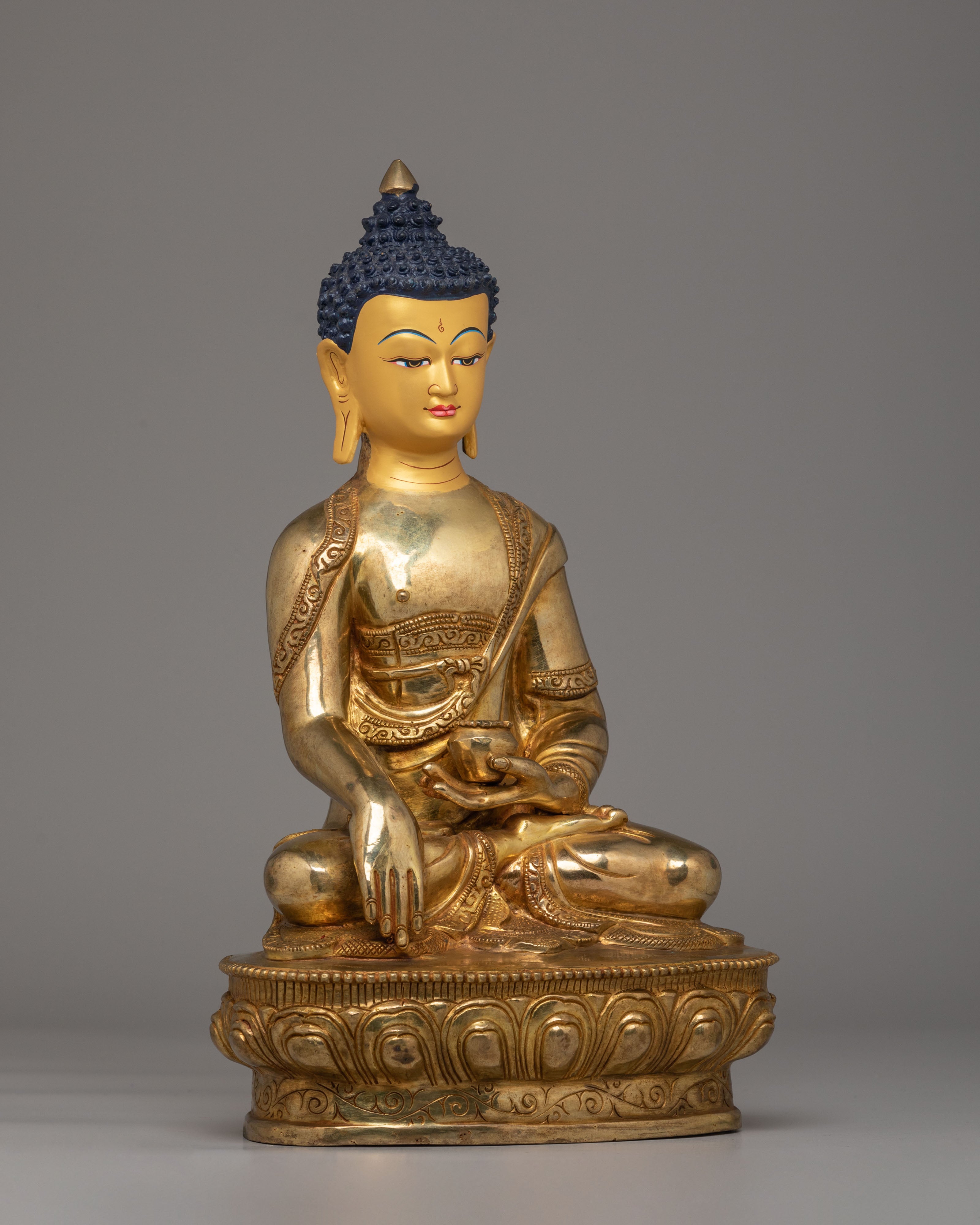Shakyamuni Buddha Shrine Statue | Traditional Buddhist Artwork