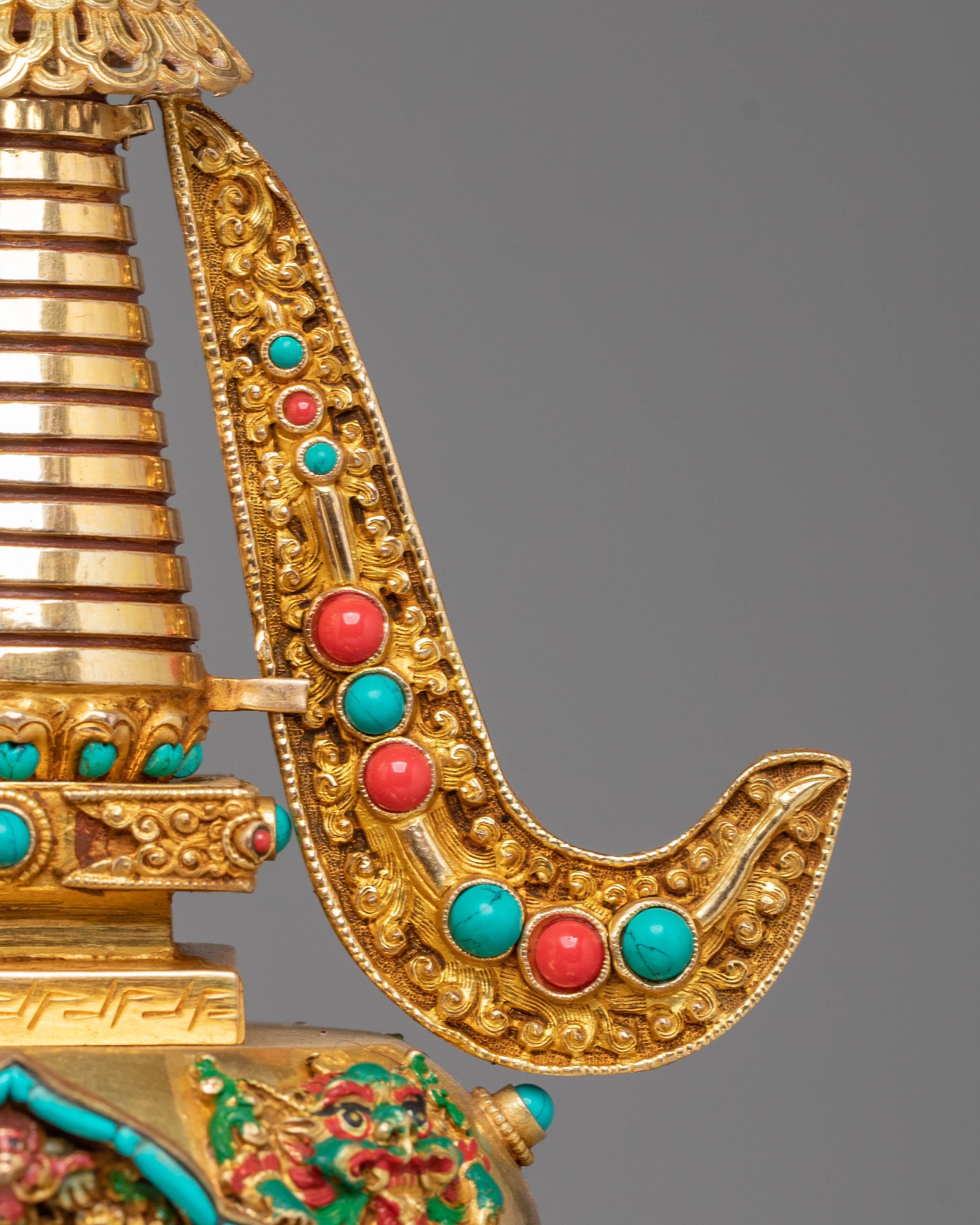 Traditional Tibetan Golden Stupa | Buddhist Stupa for Ceremonies