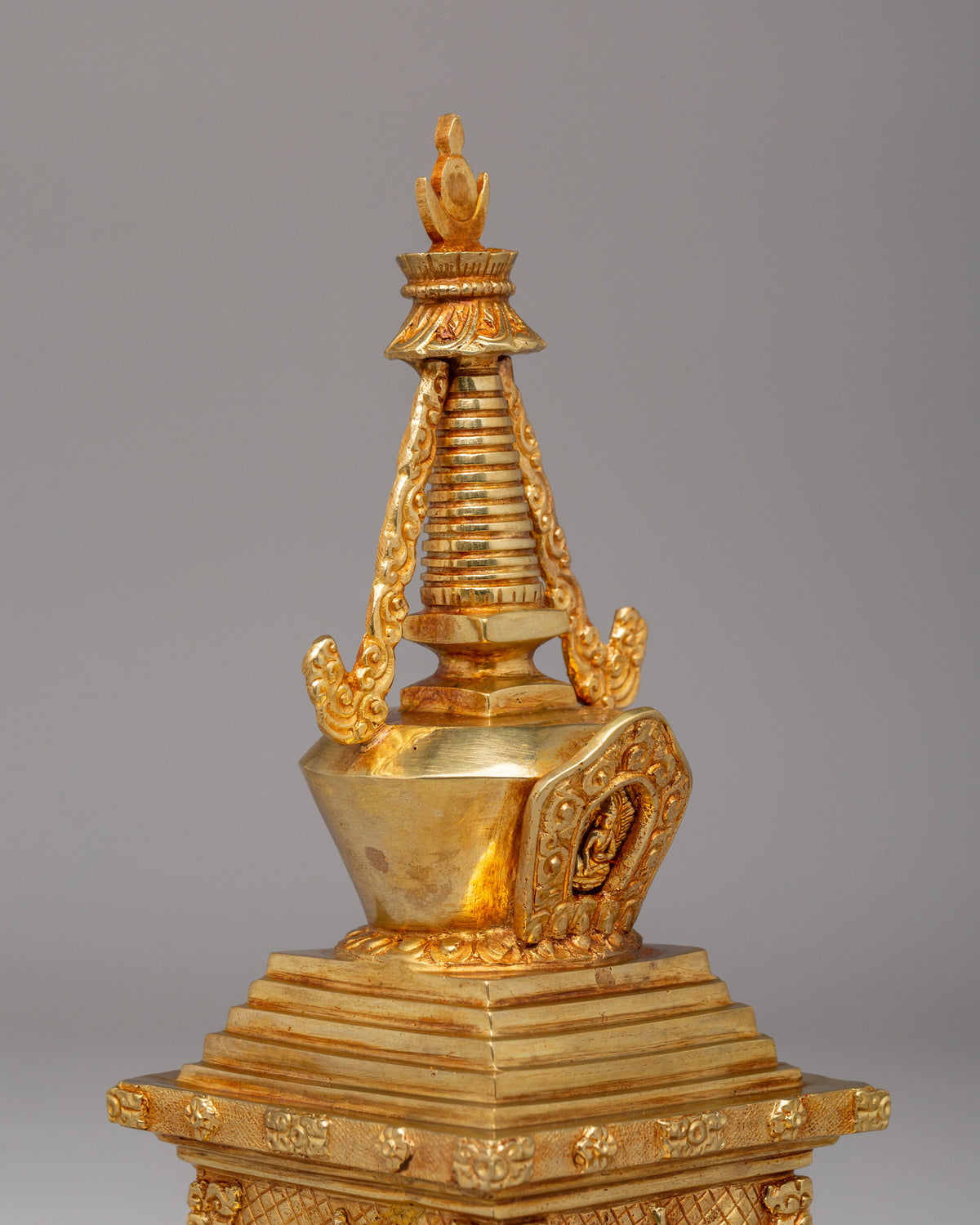 Buddhist Enlightenment Chorten | Symbol of Spiritual Awakening