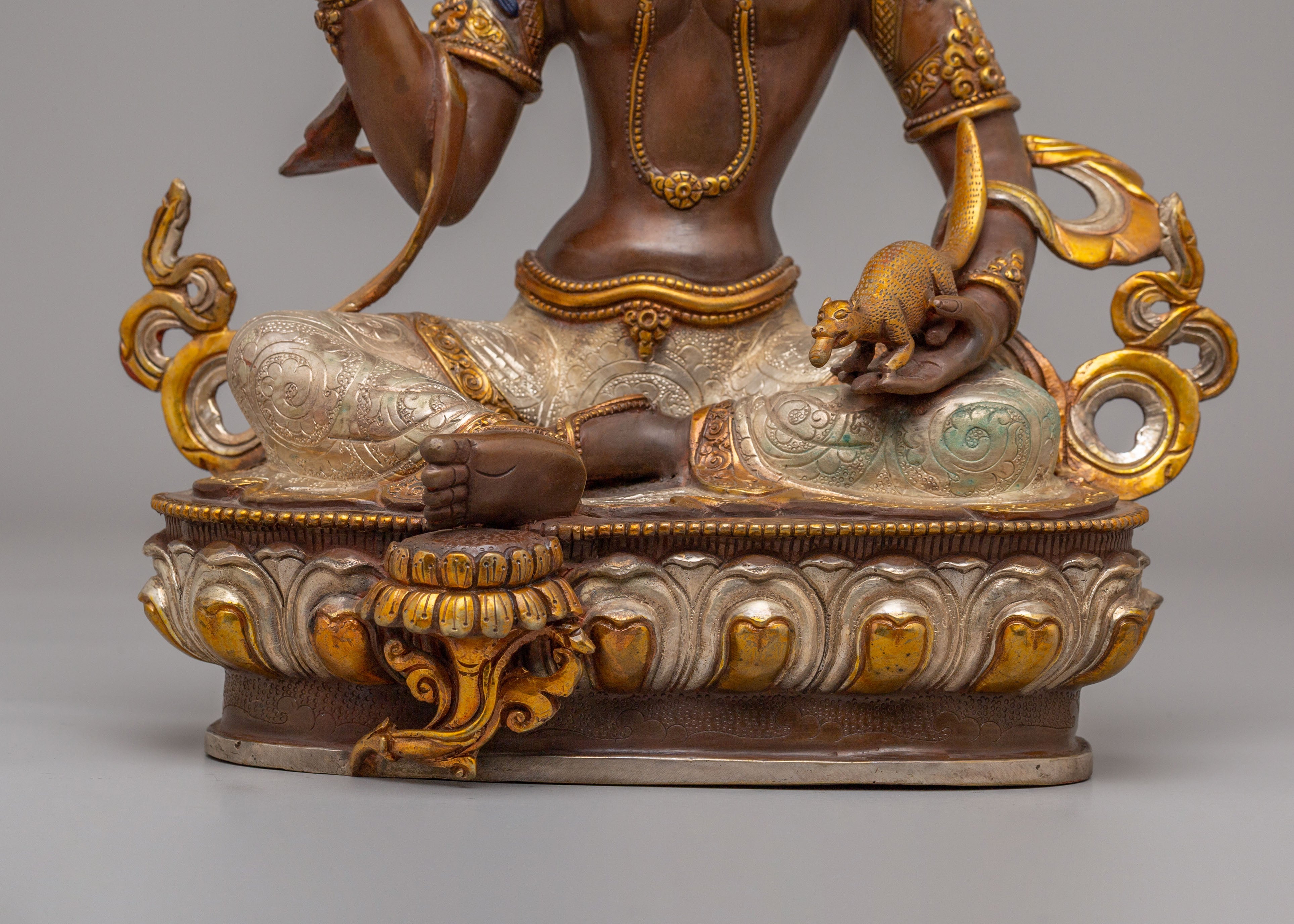 Red Manohara Vasudhara Statue | Traditional Himalayan Artwork