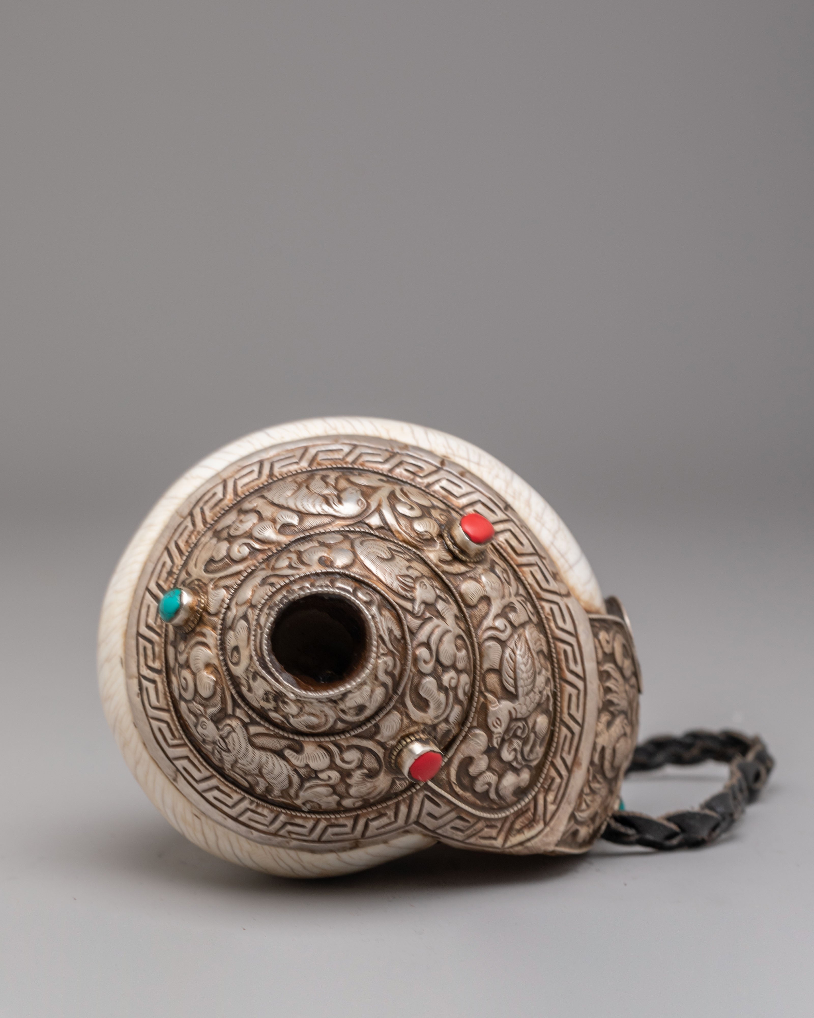 Traditional Dharma Conch Shell | Buddhist Ritual Object for Meditation