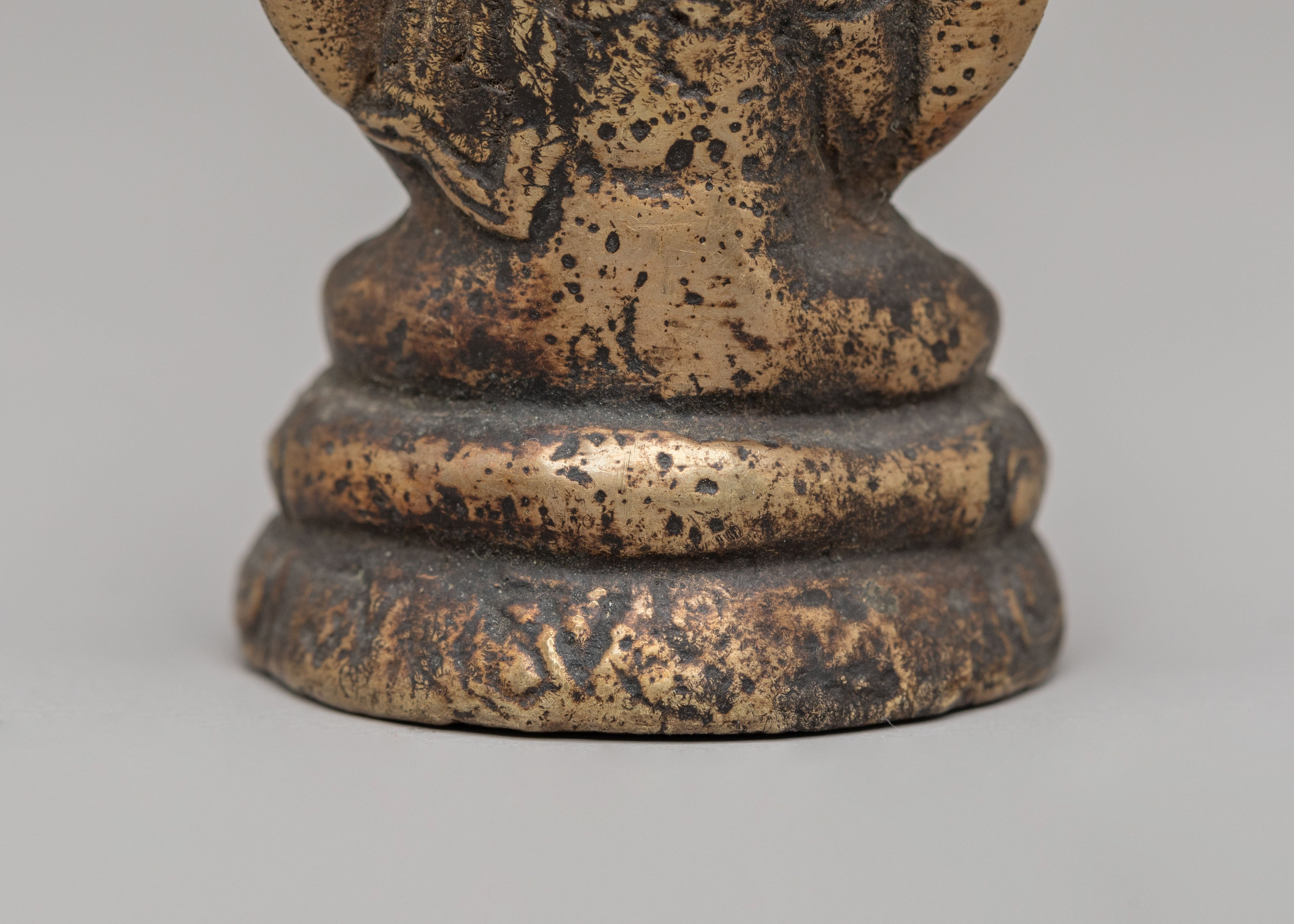 Tibetan Je Tsongkhapa Sculpture | Handcrafted Figurine for Altar Decor