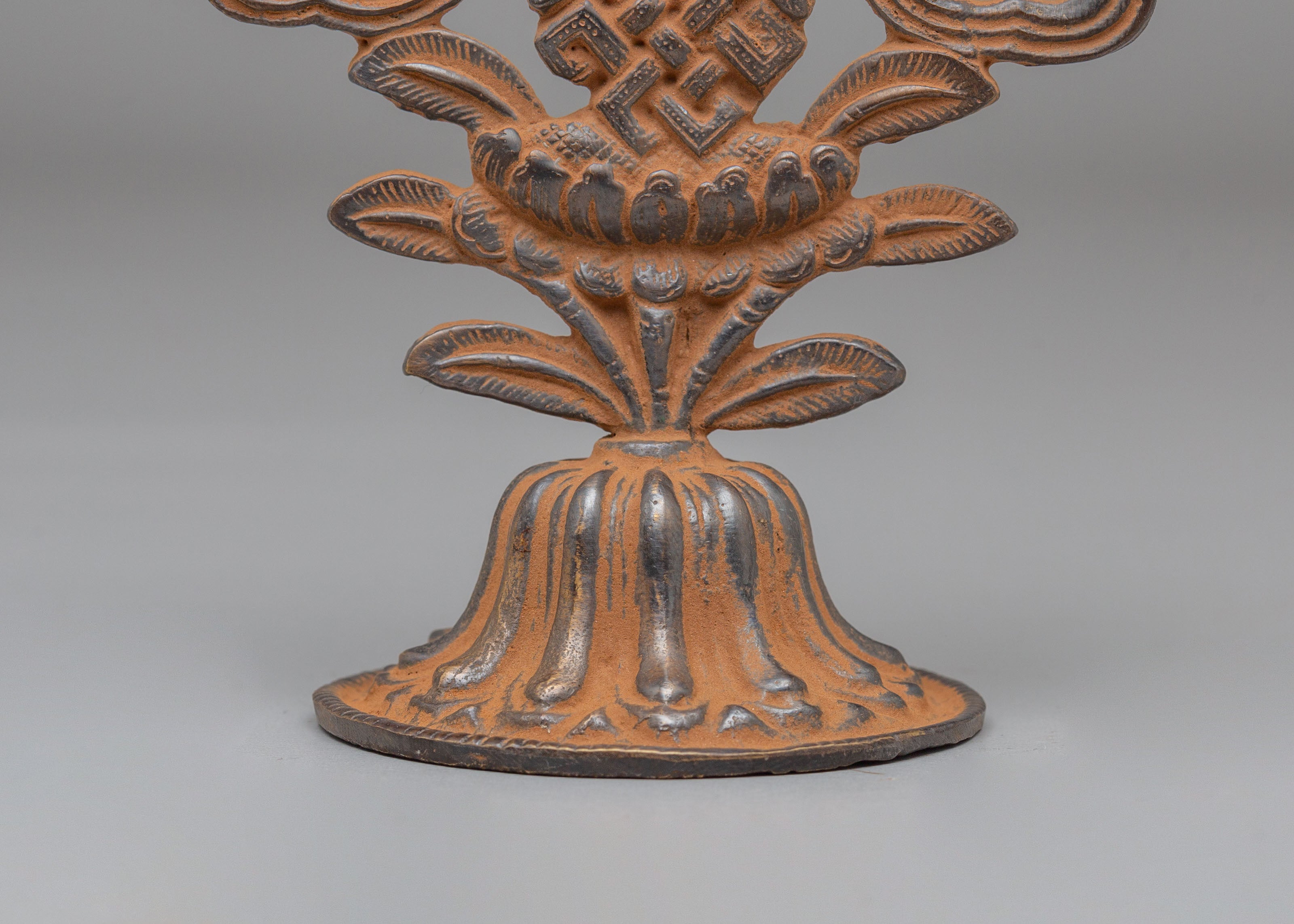 Vajrayana Auspicious Symbol | Sacred Buddhist Sculpture