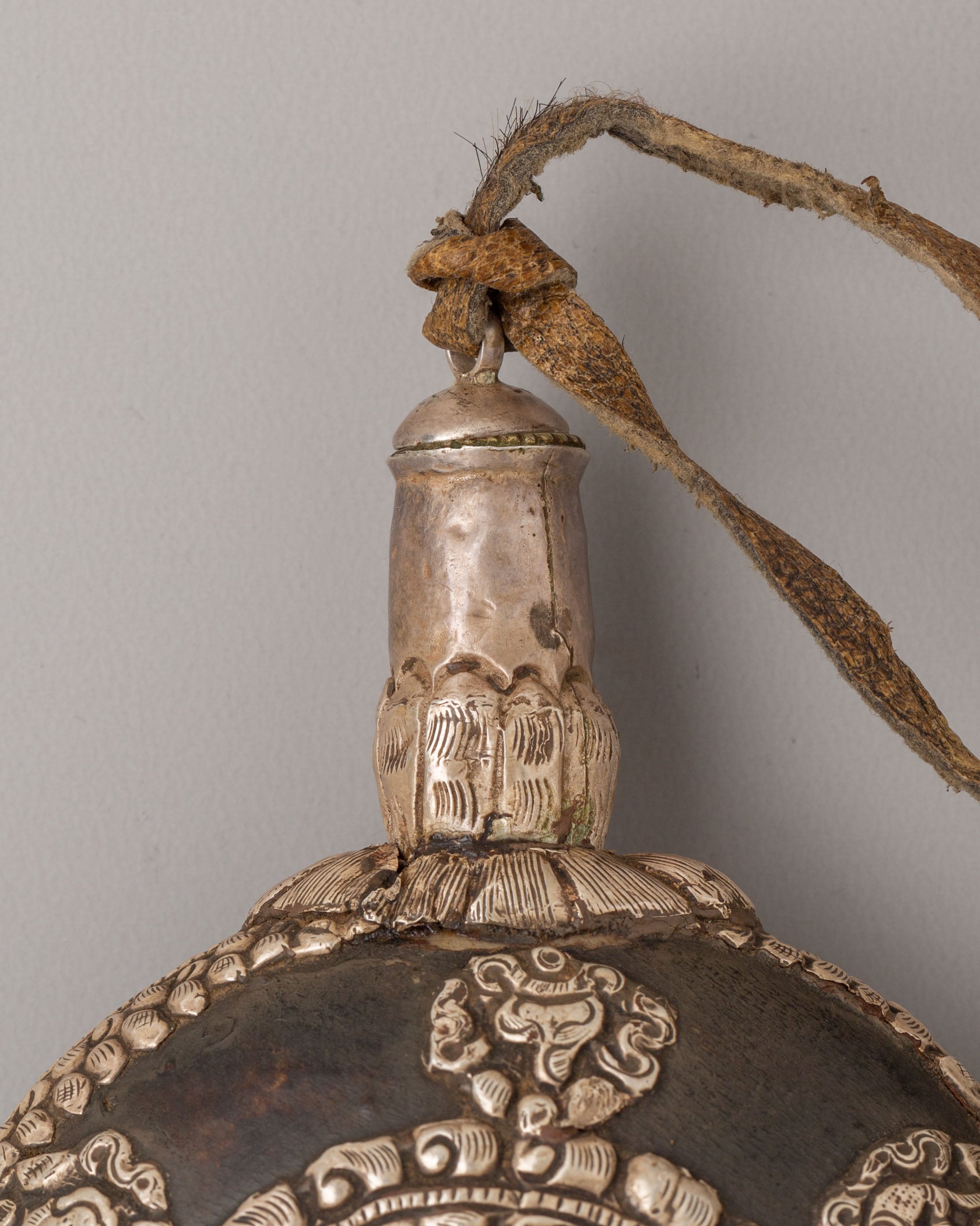 Traditional Snuff Bottle for Decor | Himalayan Antique Art