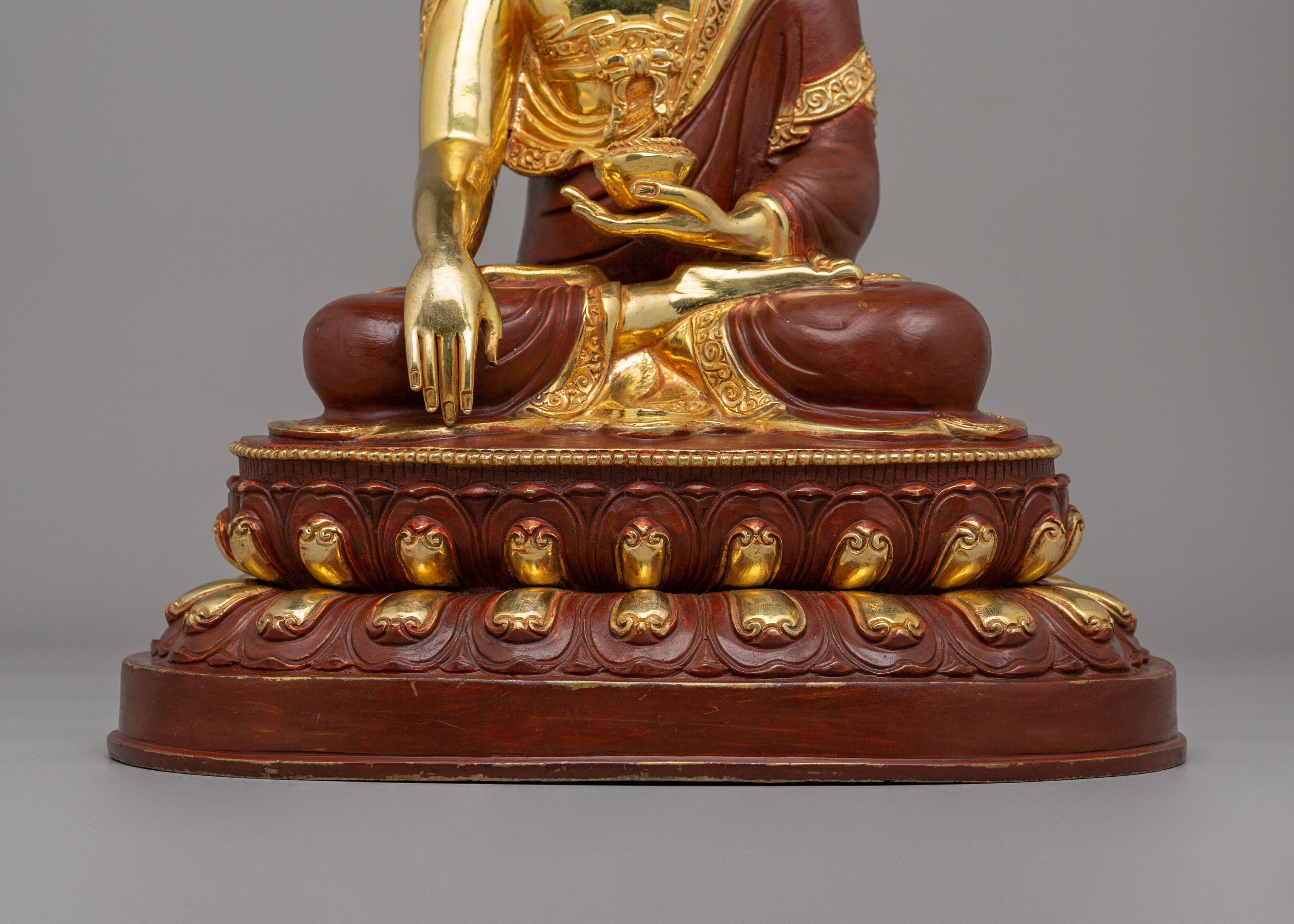 Copper Statue of Buddha Shakyamuni | Sacred Figure of Wisdom & Enlightenment