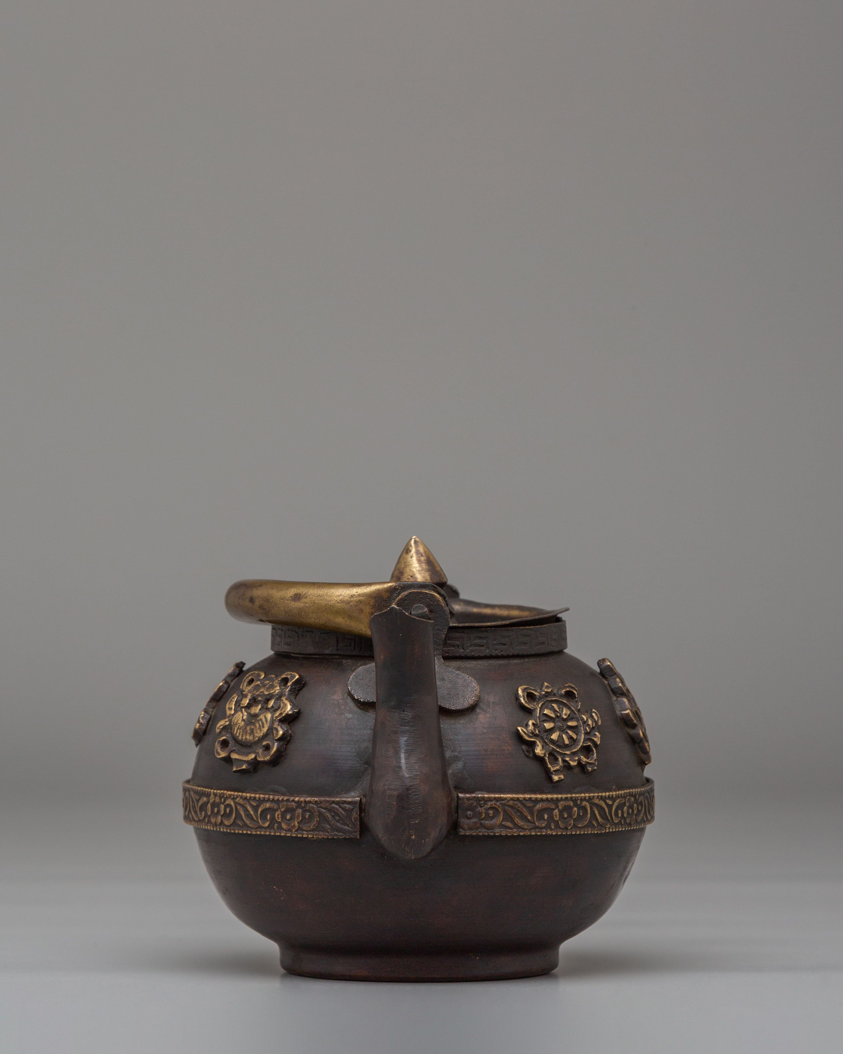 Decorative Tibetan Teapot | Himalayan Artwork