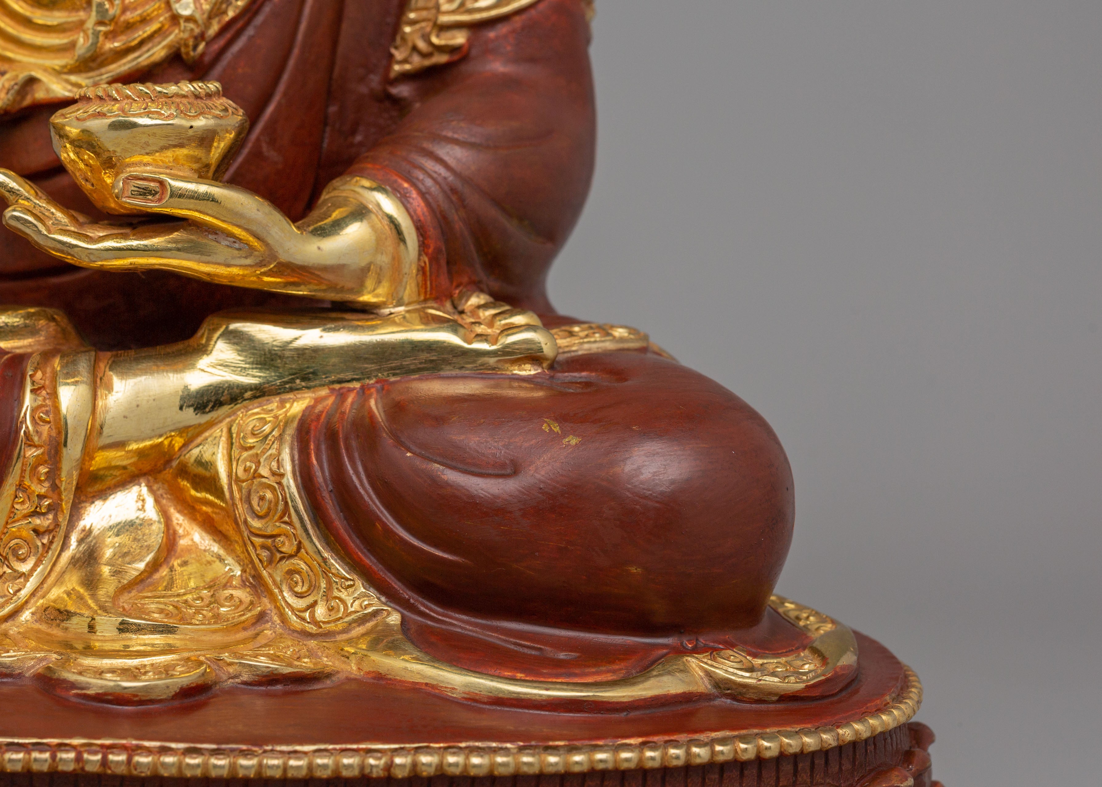 Copper Statue of Buddha Shakyamuni | Sacred Figure of Wisdom & Enlightenment