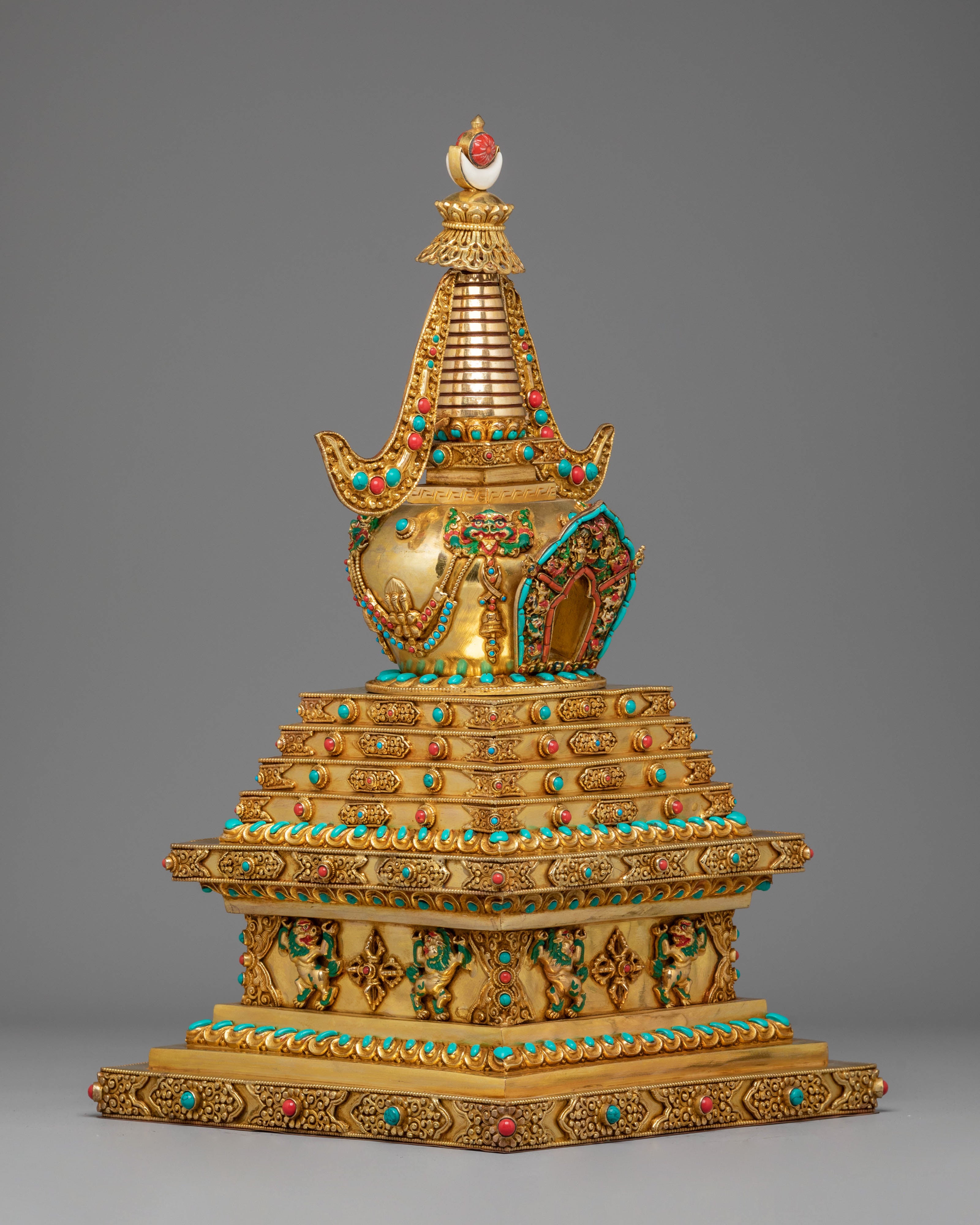 Traditional Tibetan Golden Stupa | Buddhist Stupa for Ceremonies