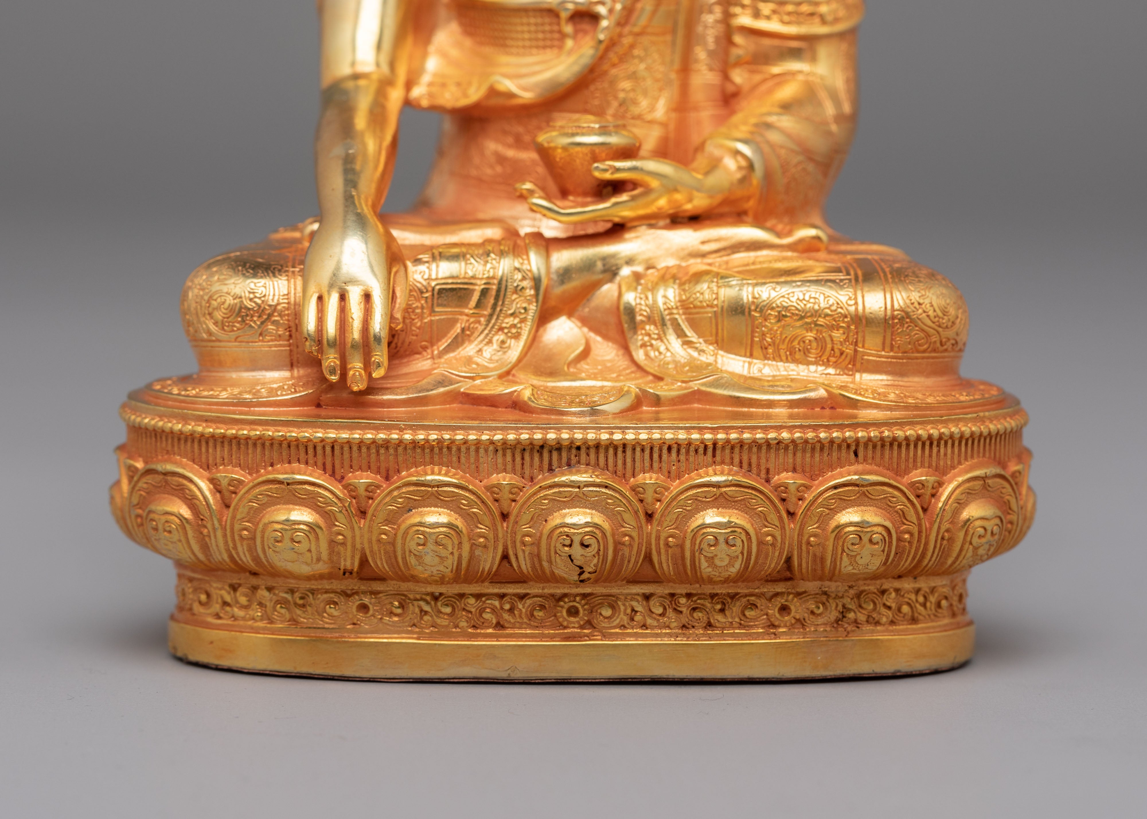 Machine-Made Shakyamuni Buddha Sculpture | Enlightened One
