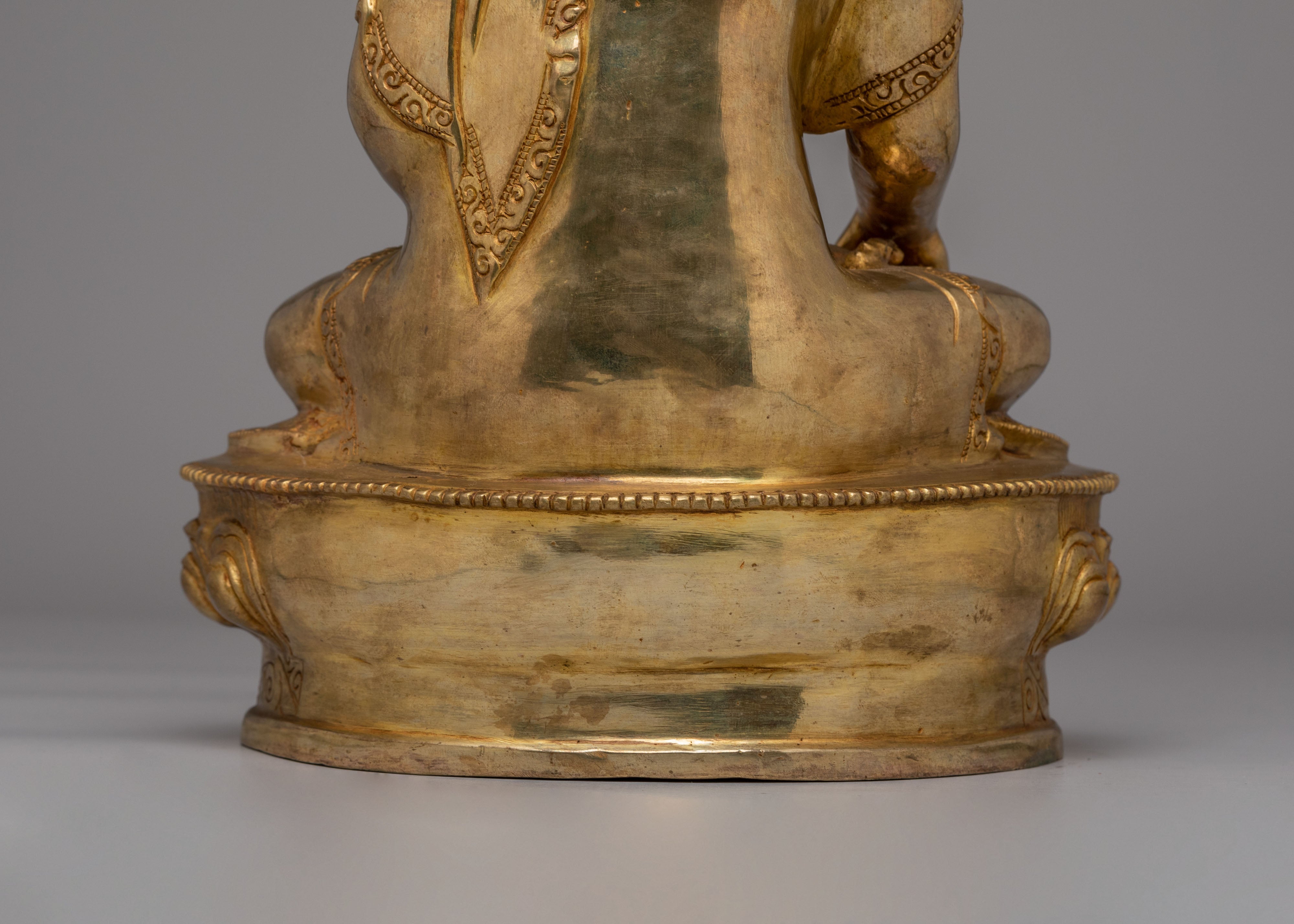 Shakyamuni Buddha Shrine Statue | Traditional Buddhist Artwork