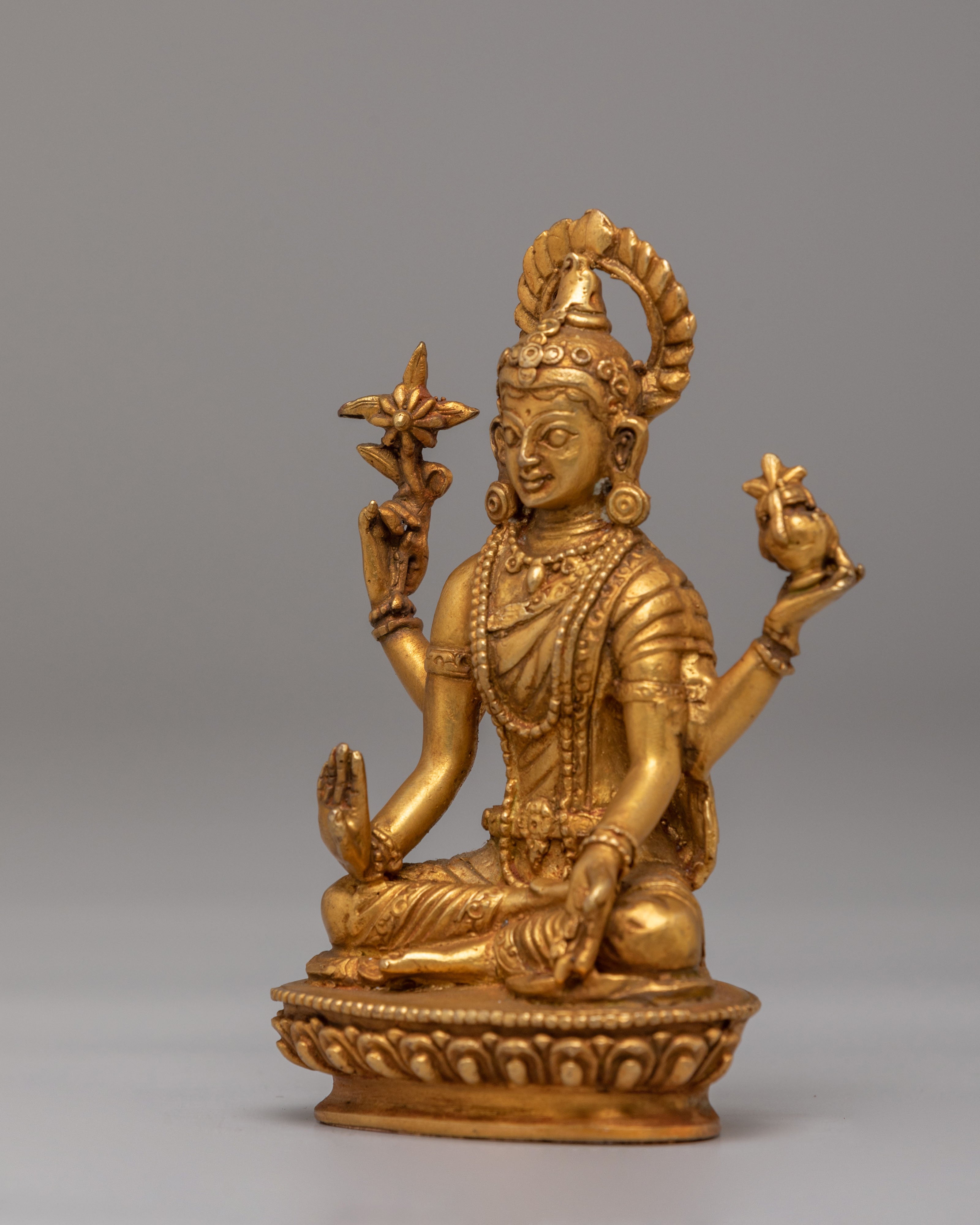Divine Laxmi Statue | Hindu Goddess of Wealth