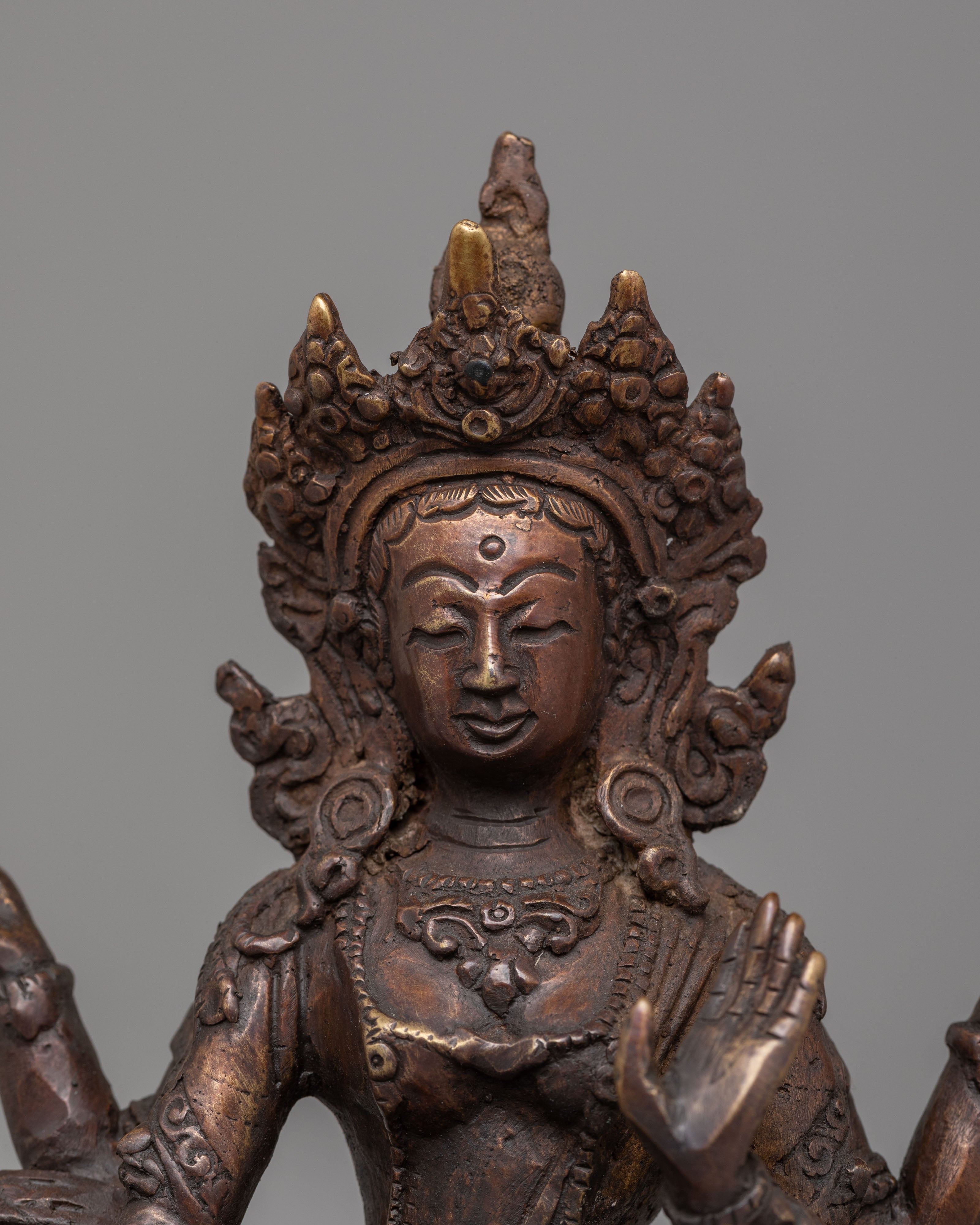Sacred Wealth Deity Laxmi Statue | Traditional Hindu Artwork for Abundance