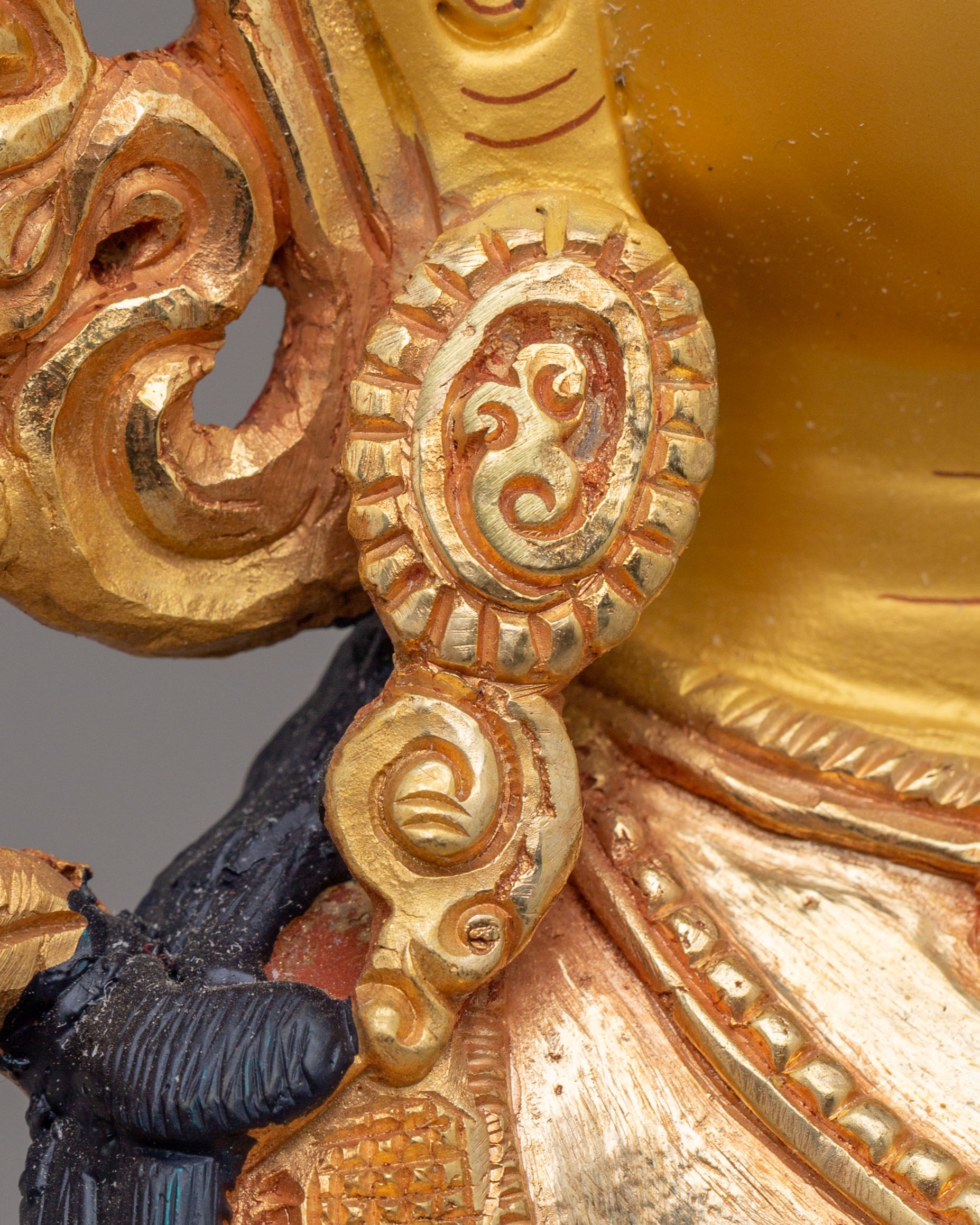 Traditional White Tara Sculpture | A Symbol of Healing and Compassion