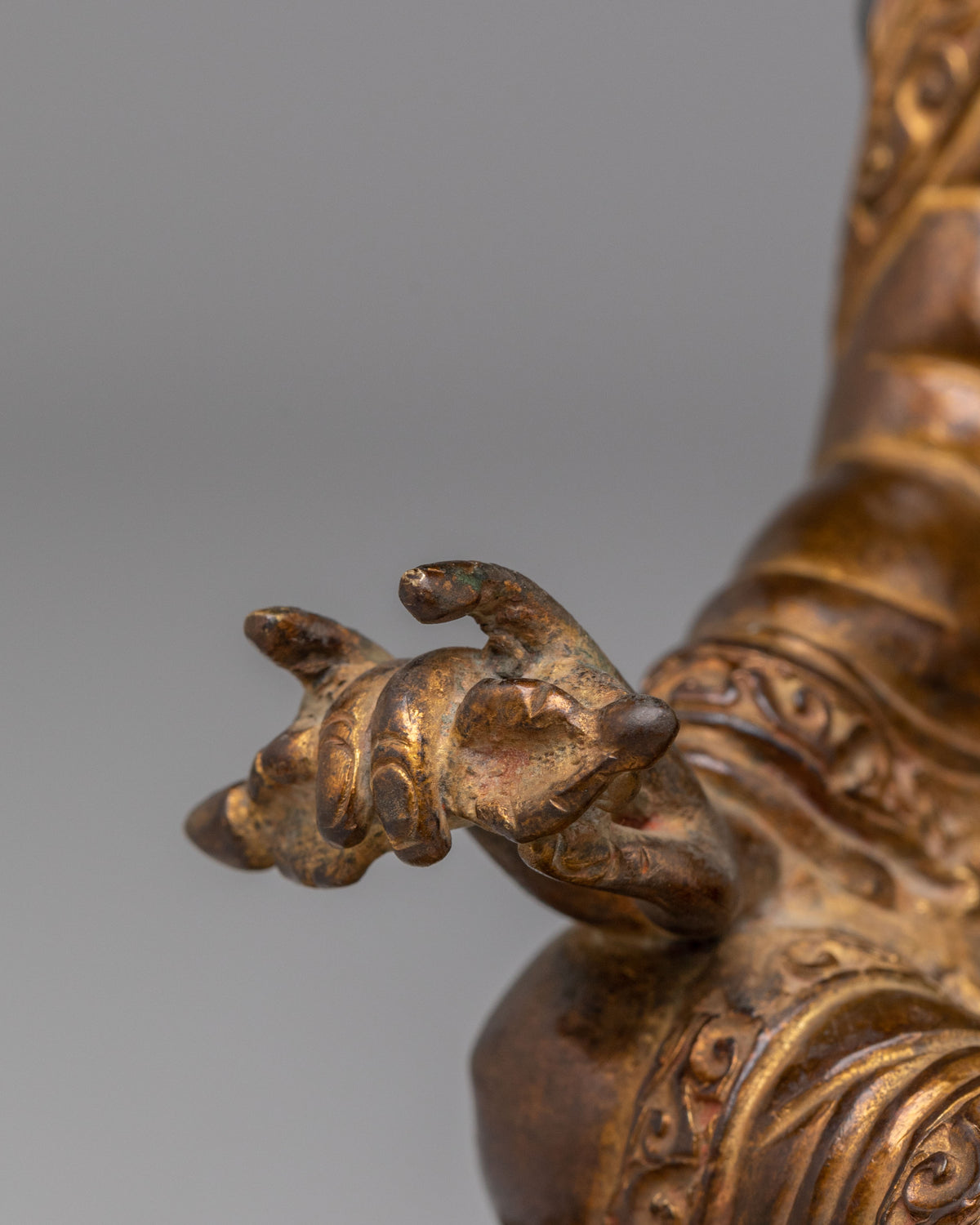 Buddhist Guru Rinpoche Sculpture | Symbol of Wisdom and Compassion