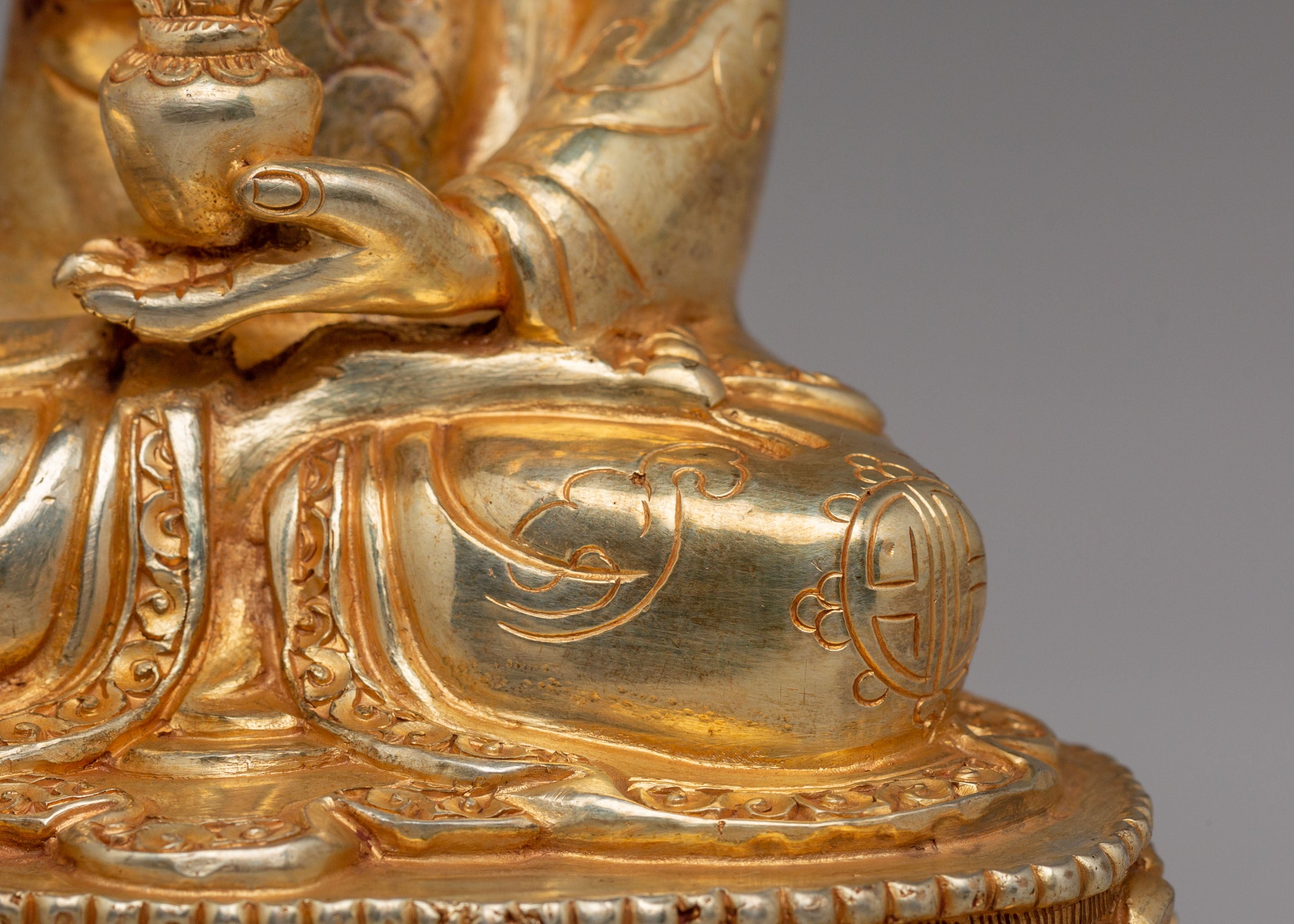 Medicine Buddha Statue for Inner Peace | Bhaisajyaguru Buddhist Sculpture