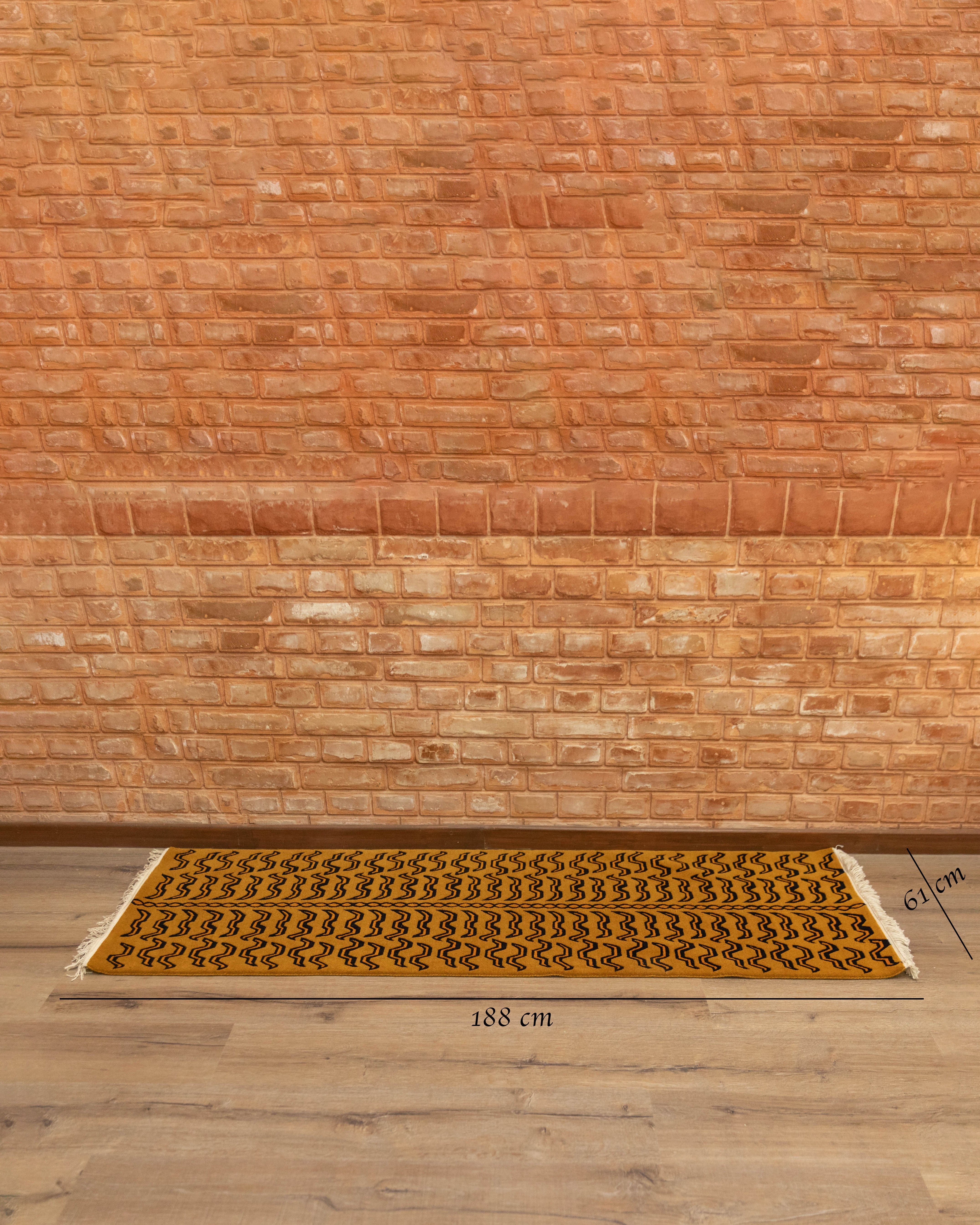 Handcrafted Floral Elegant Rug | Floral Design