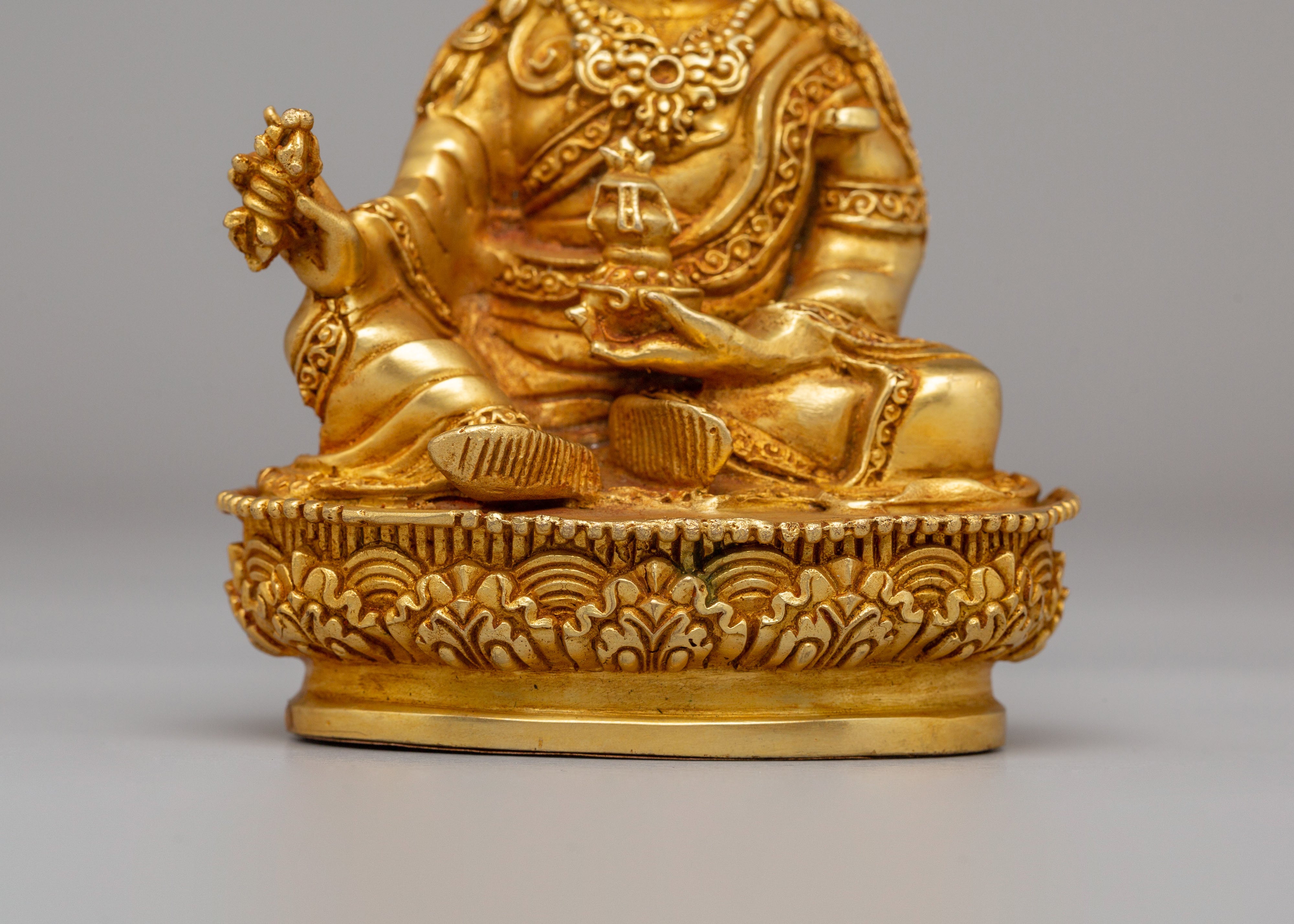 Sacred Guru Rinpoche Altar Statue | Spiritual Symbol of Enlightened Wisdom