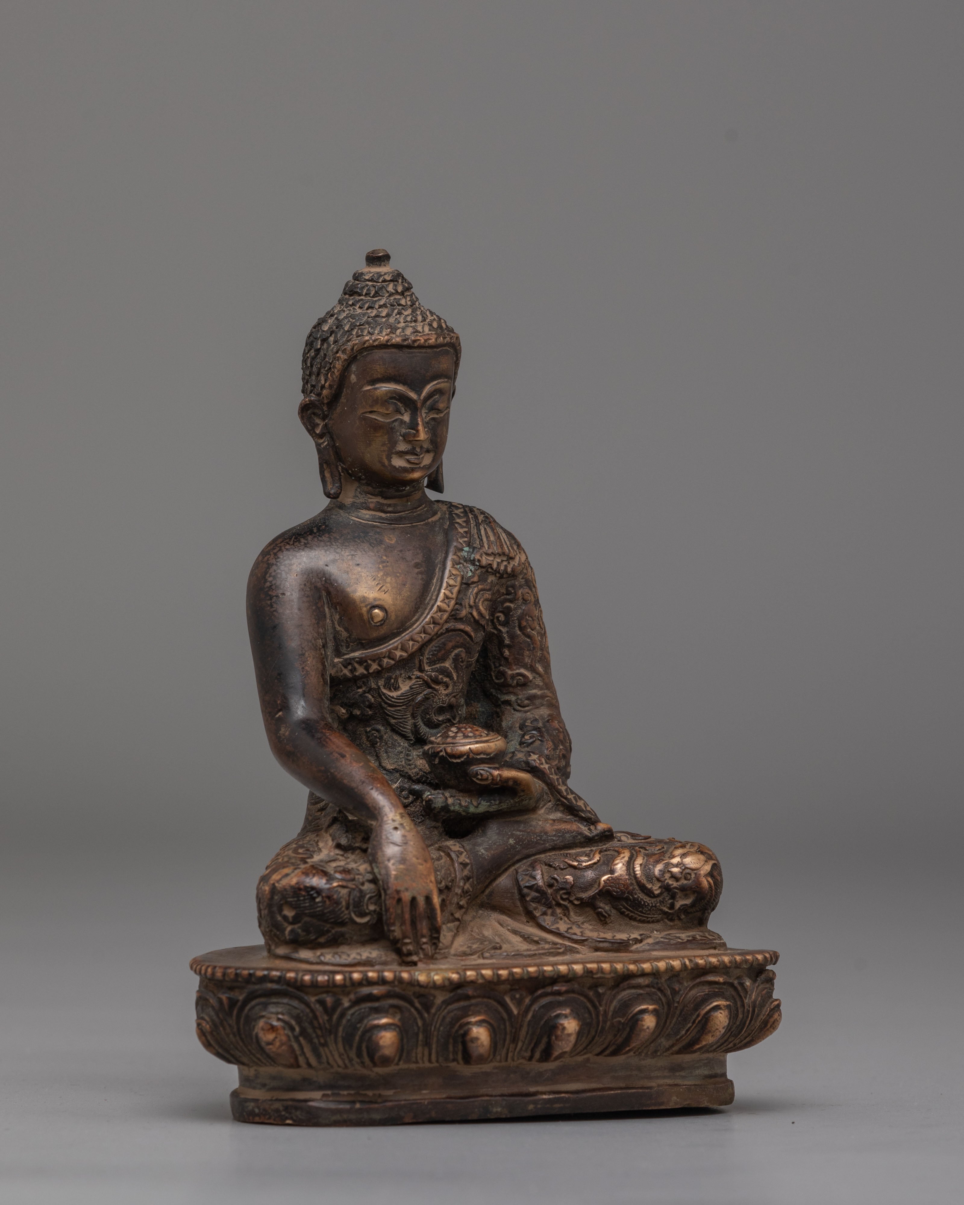 Shakyamuni Buddha Spiritual Figurine | Antique-Finished Gold-Plated Statue