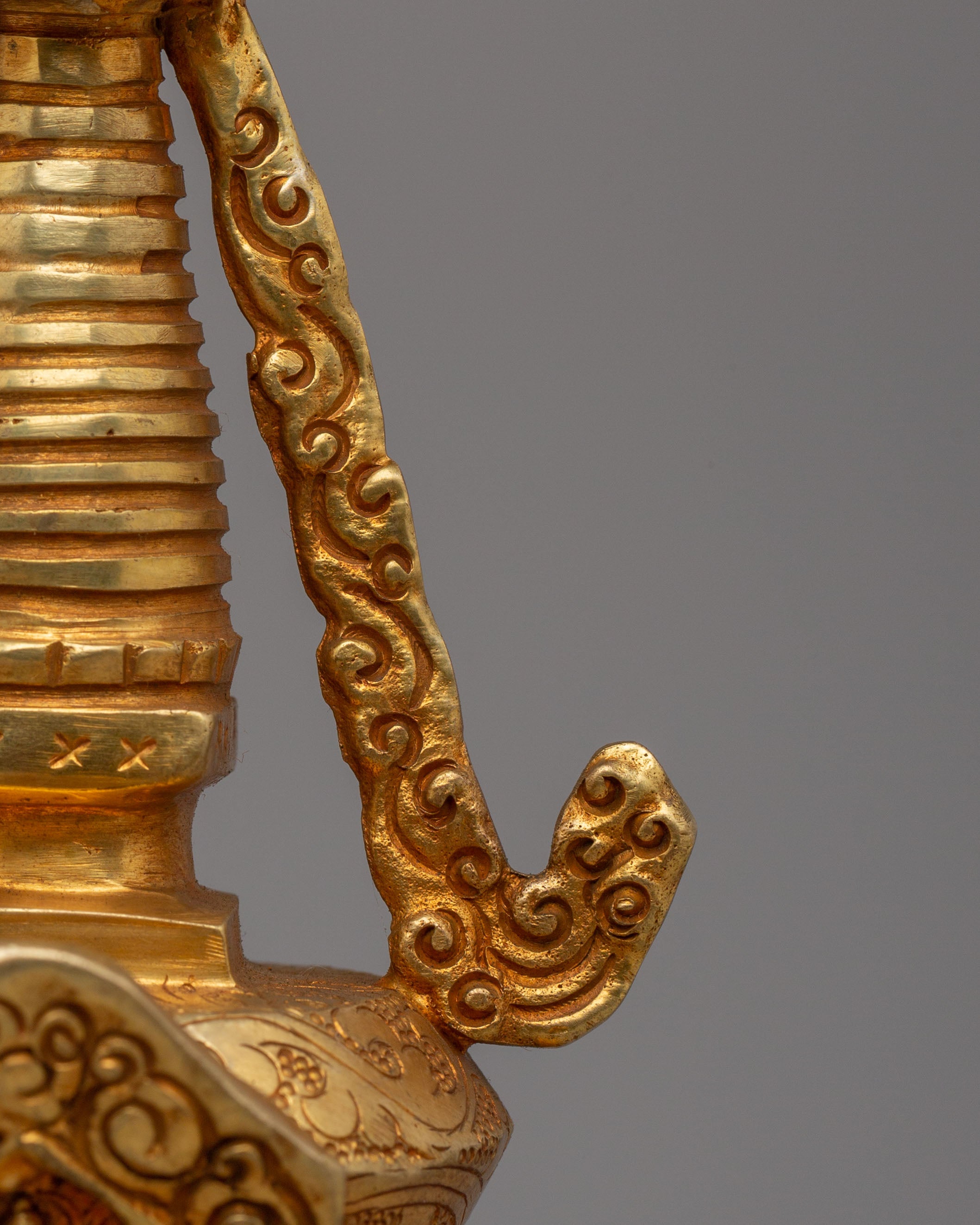 Traditional Tibetan Prayer Stupa | Many Doors Stupa
