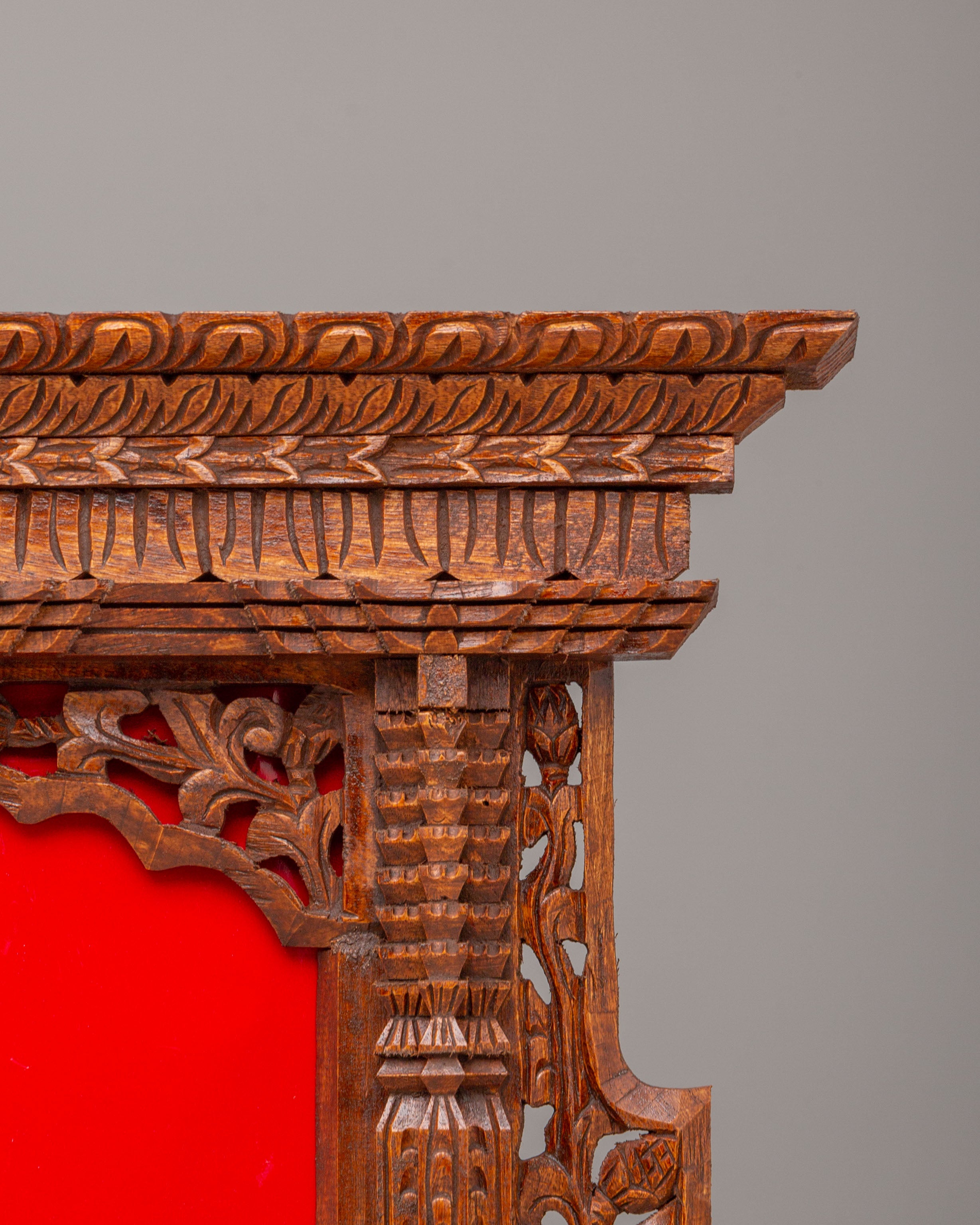 Traditional Photo Frame | Elegant Wooden Frame for Home Decor