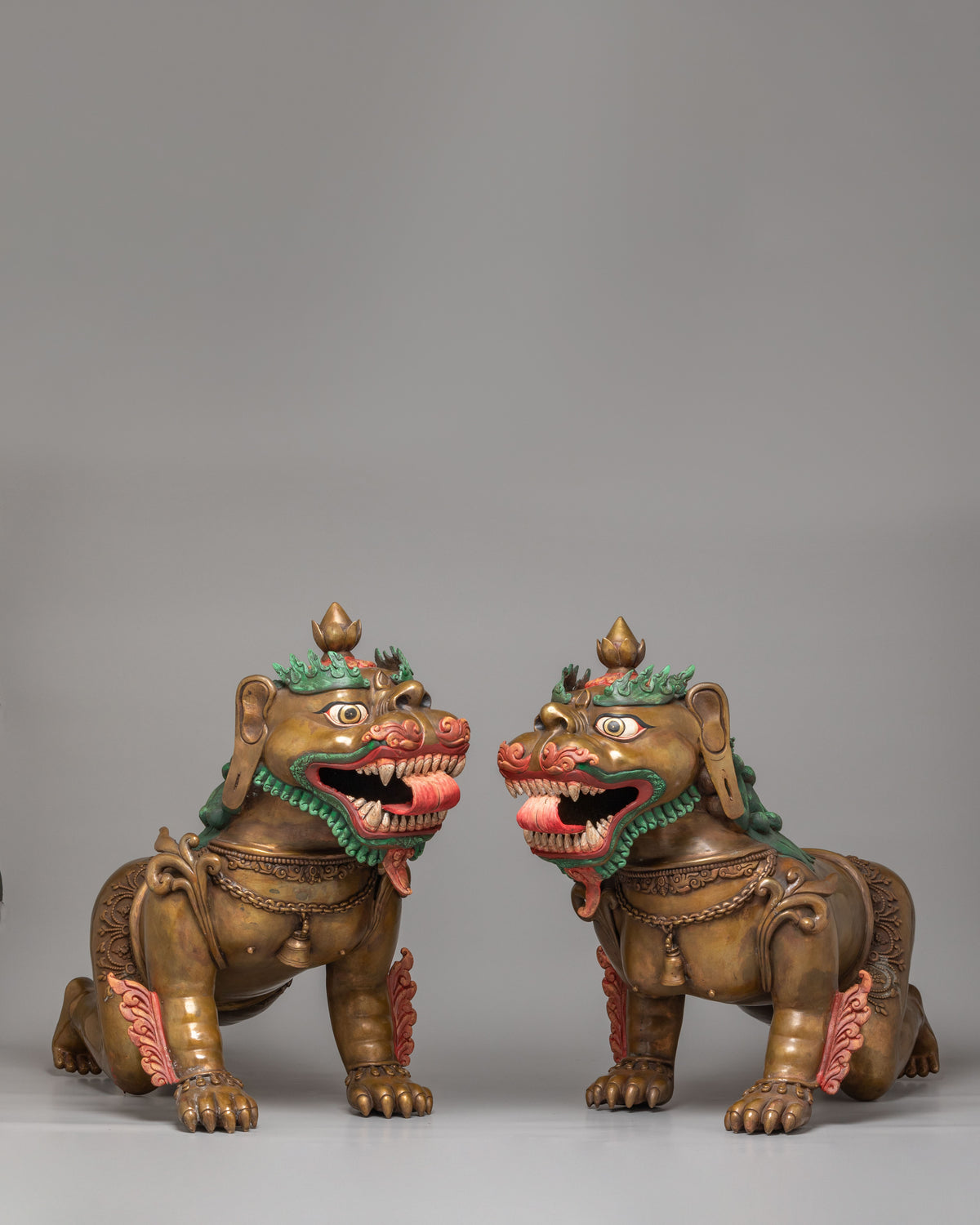 Protective Guardian Lion Statue Set | Symbol of Strength and Power