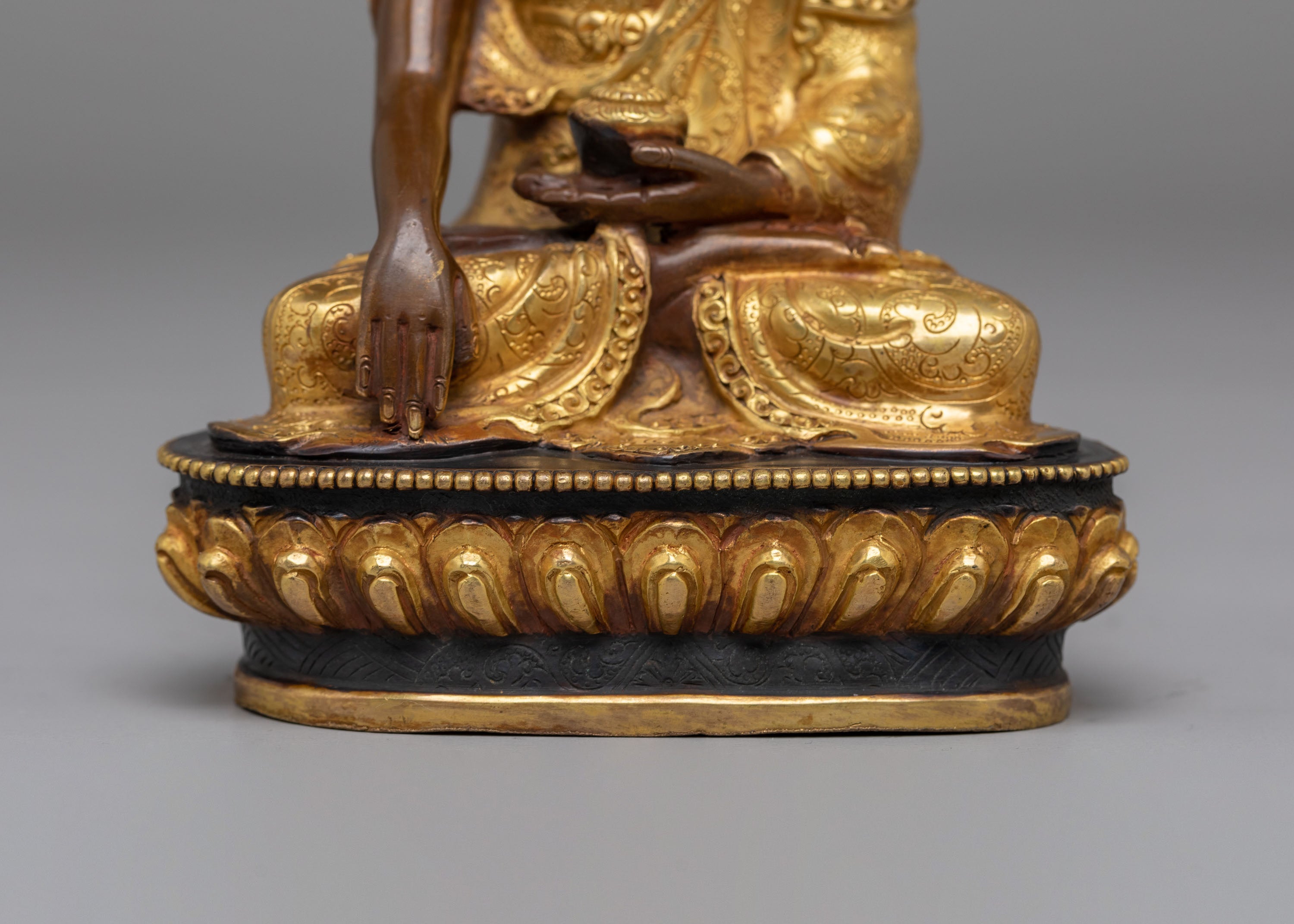 Handmade Altar Shakyamuni Buddha Statue | Oxidized Copper Body