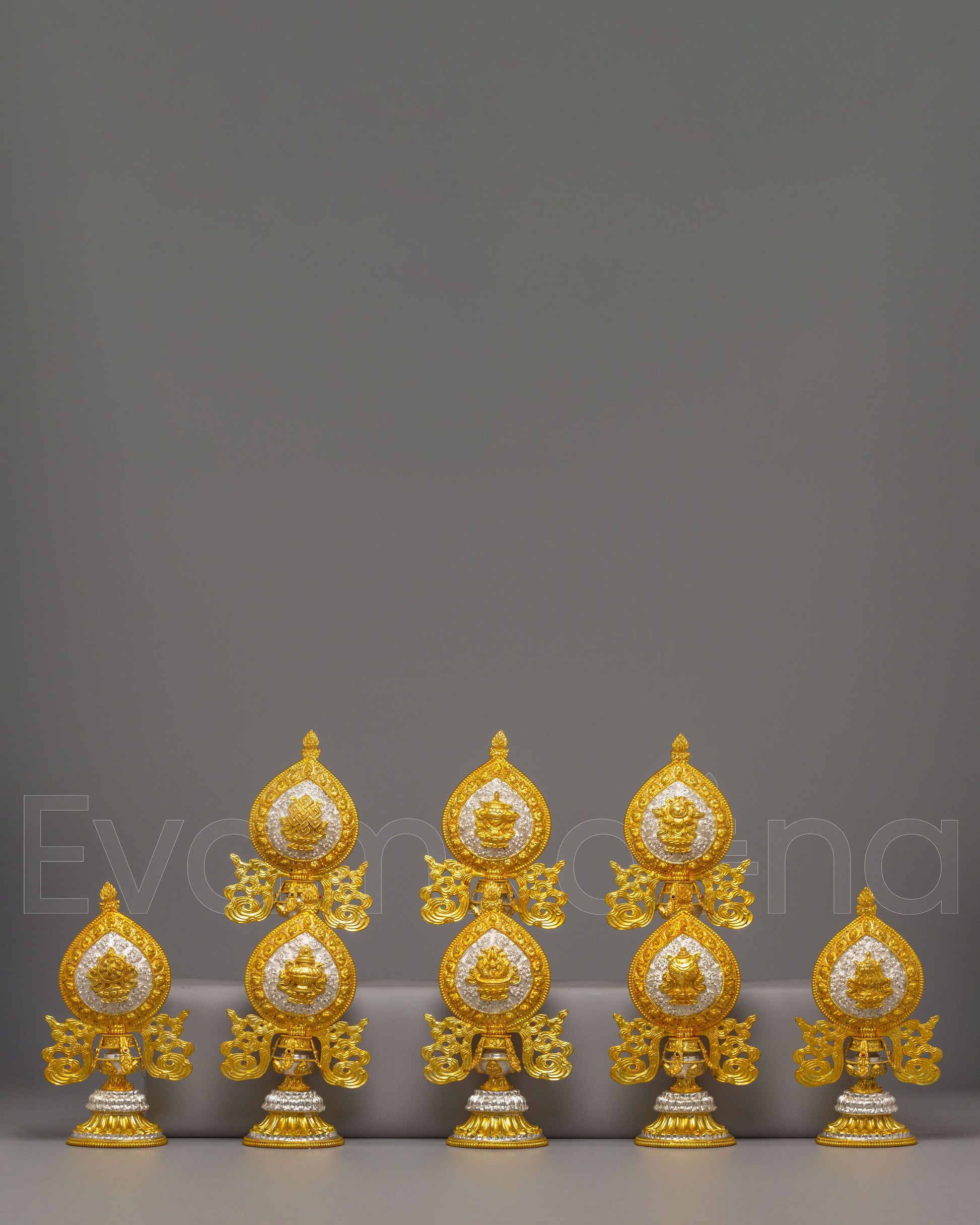 Tibetan Altar Eight Auspicious Symbols