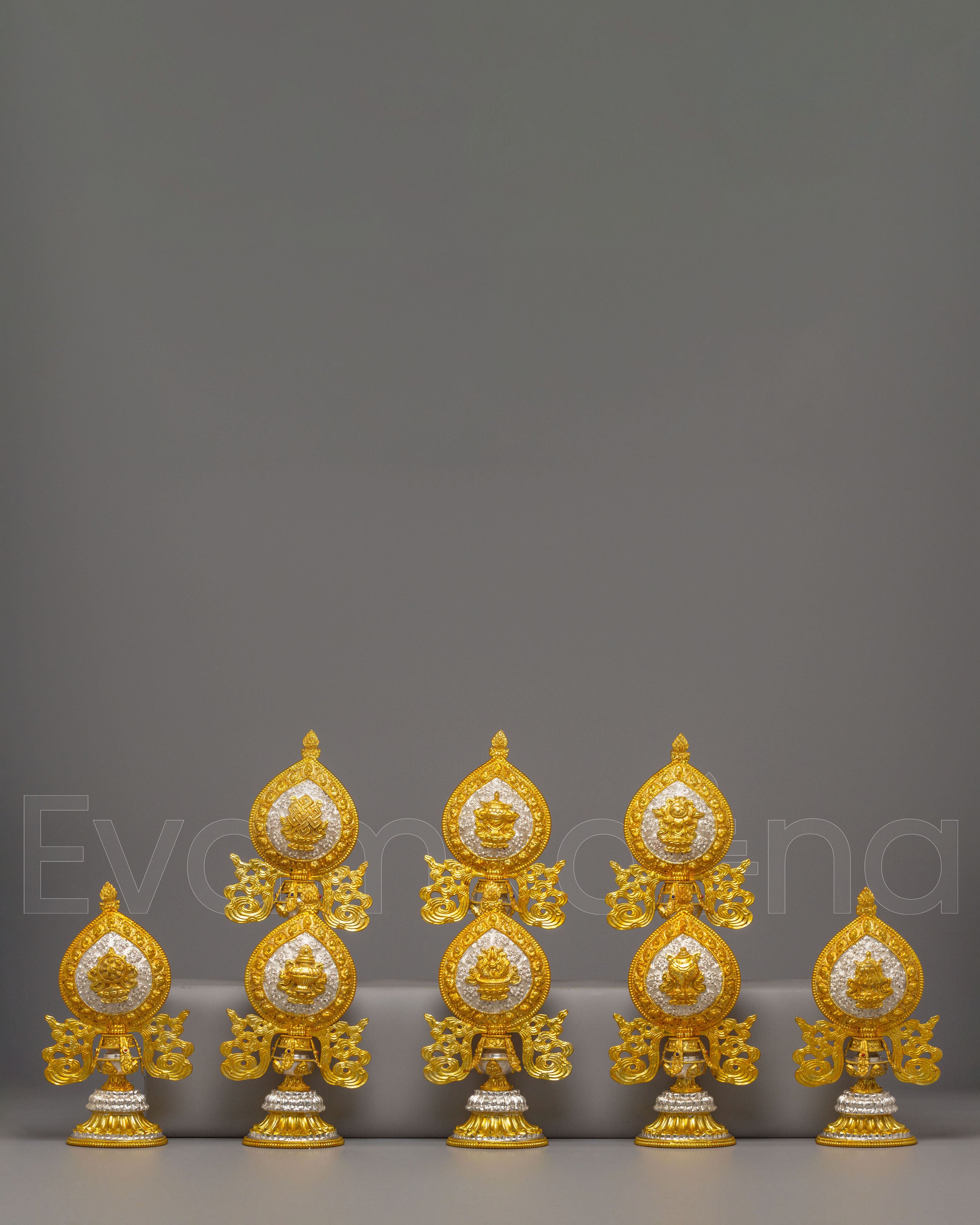 Tibetan Altar Eight Auspicious Symbols