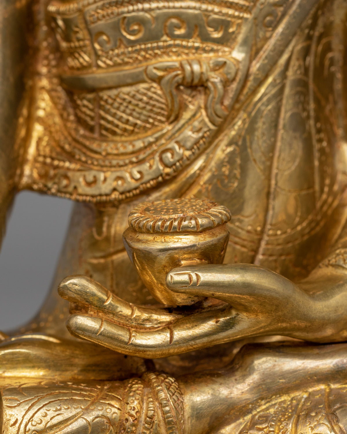Gold Plated Shakyamuni Buddha Statue | Traditional Artwork