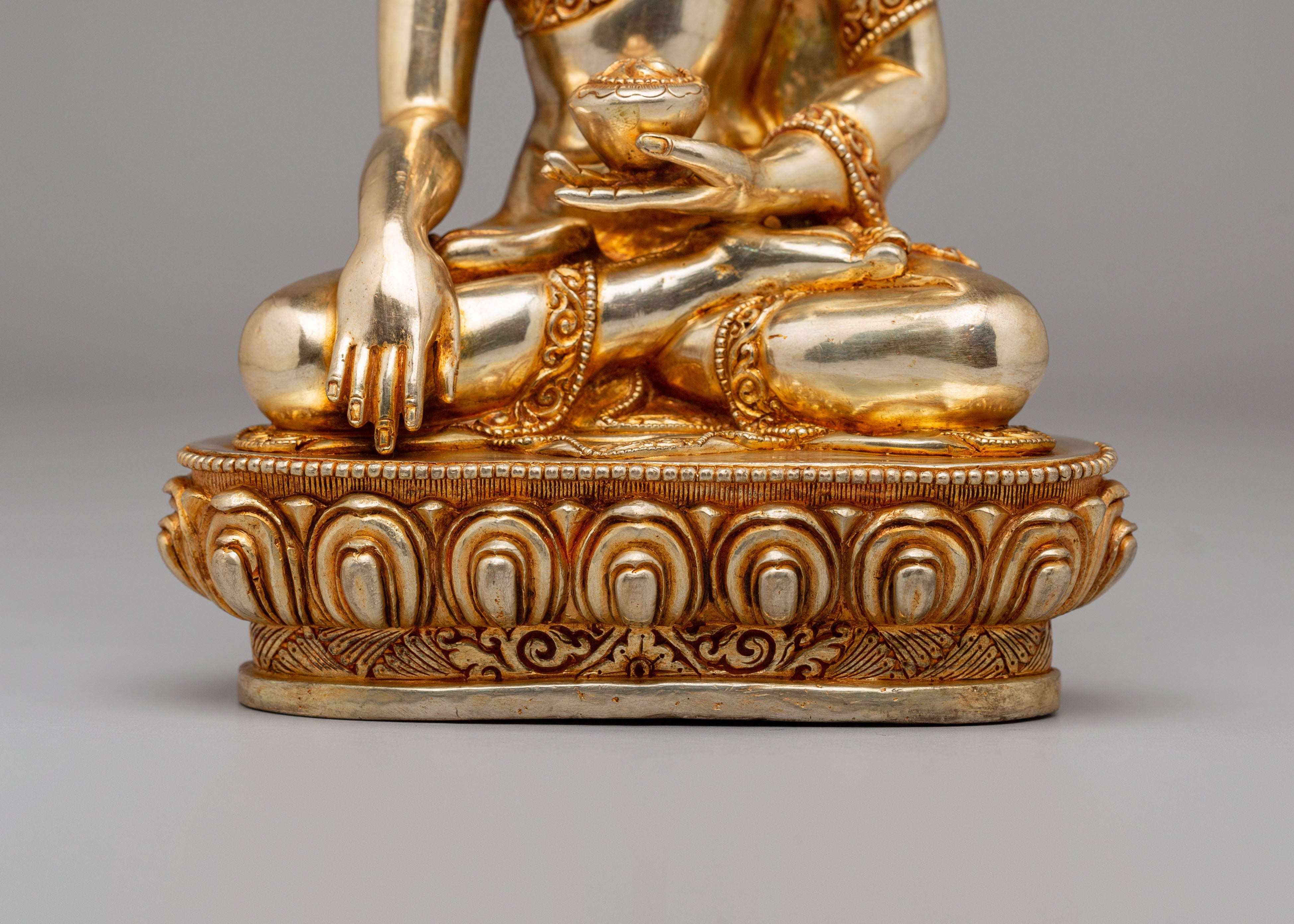 Enlightenment Buddha Shakyamuni Figurine | The Buddha of Peace & Wisdom