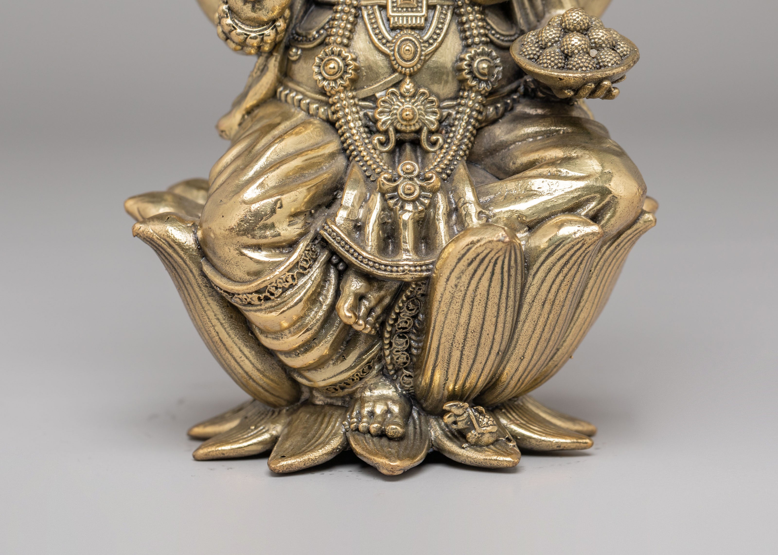 Traditional Ganesh Altar Sculpture | Copper and Bronze Hindu Deity Statue