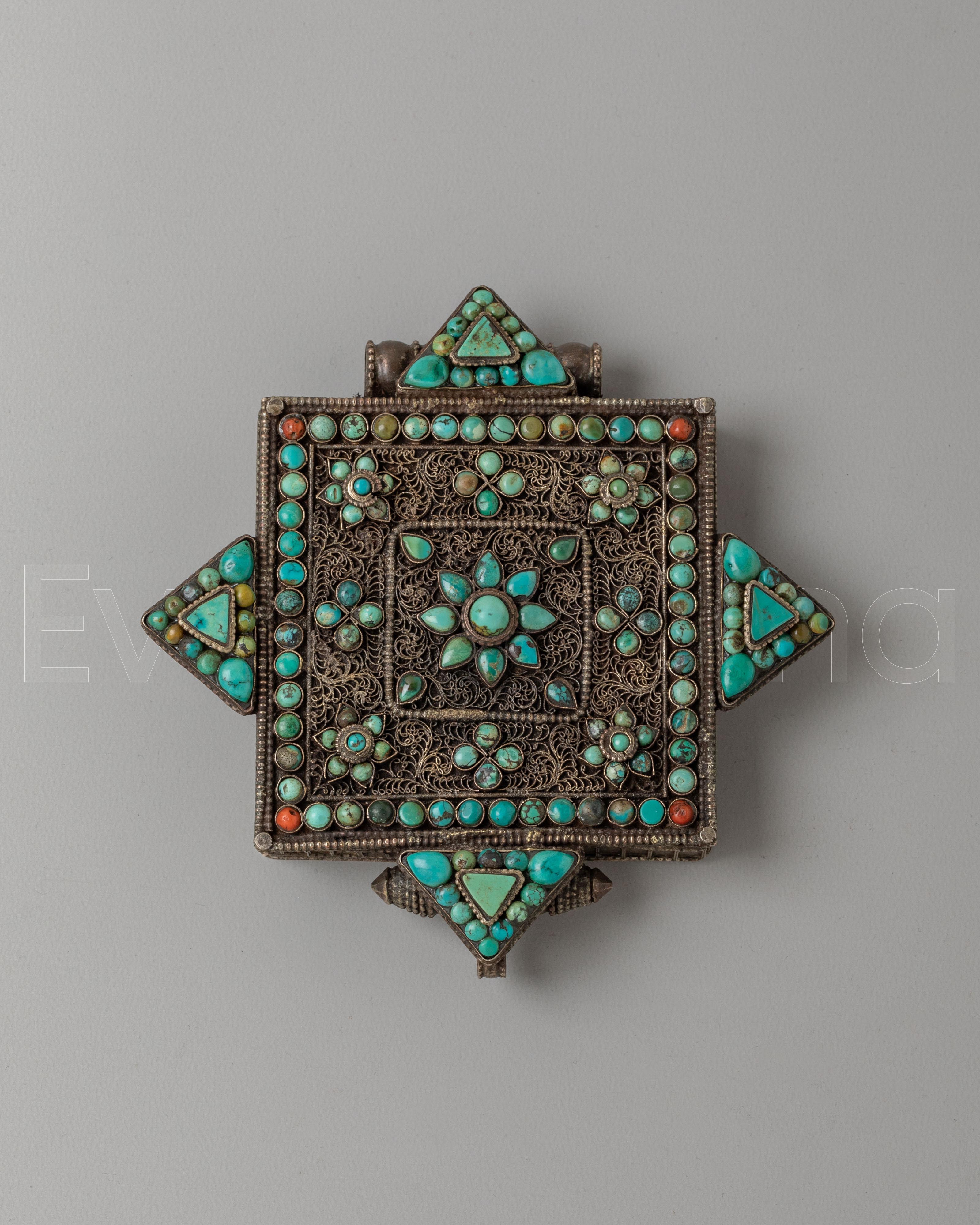 White Metal Ghau Box Locket 