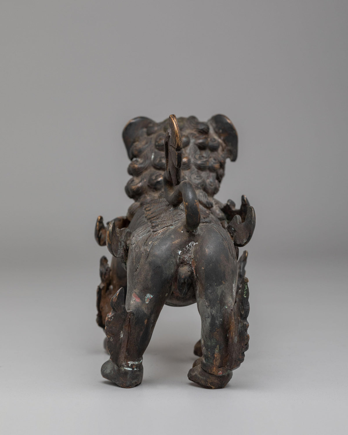 Buddhist Guardian Lion Statue Set: Symbol of Protection & Strength