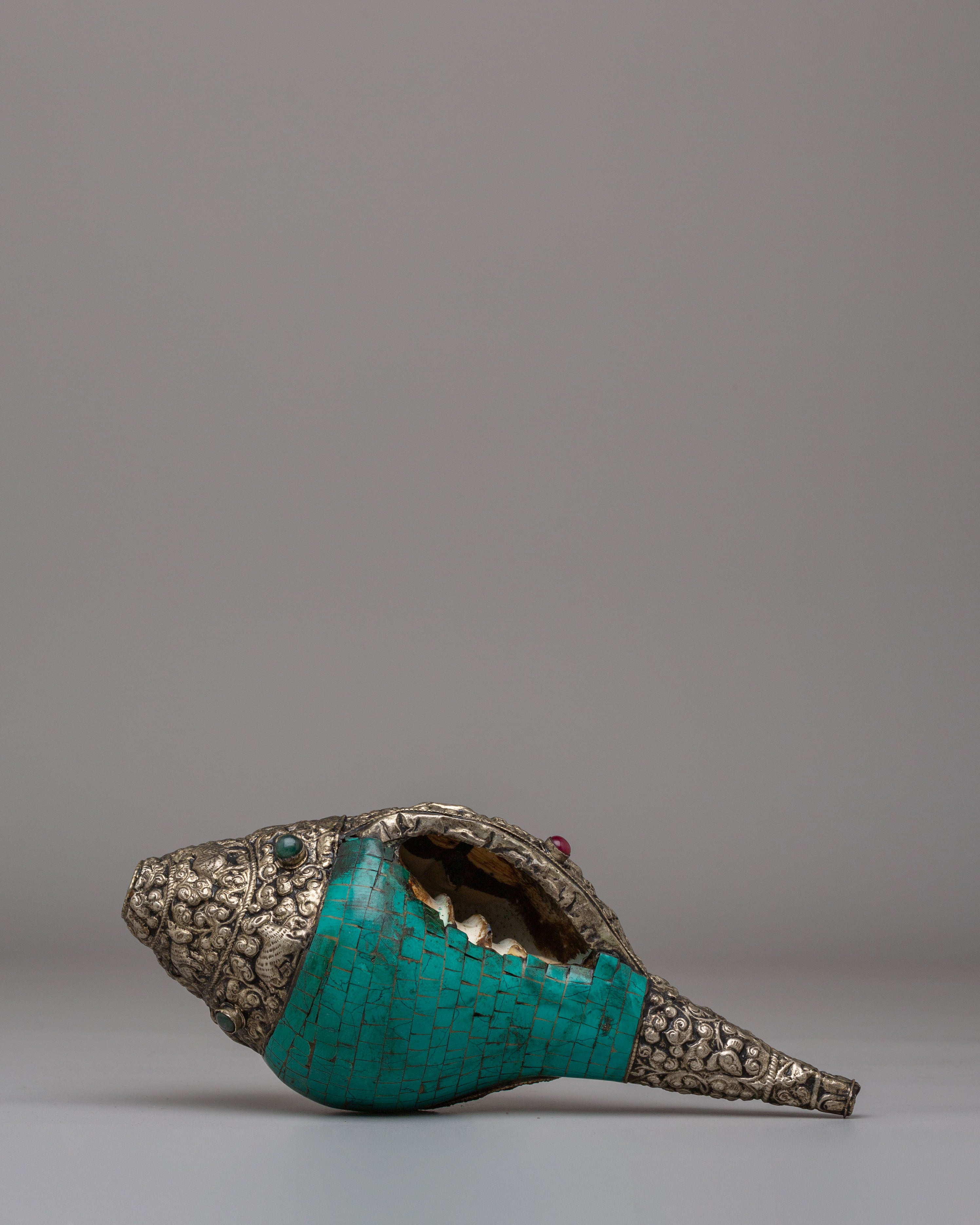 Handmade Guru Rinpoche Conch | Sacred Conch Shell