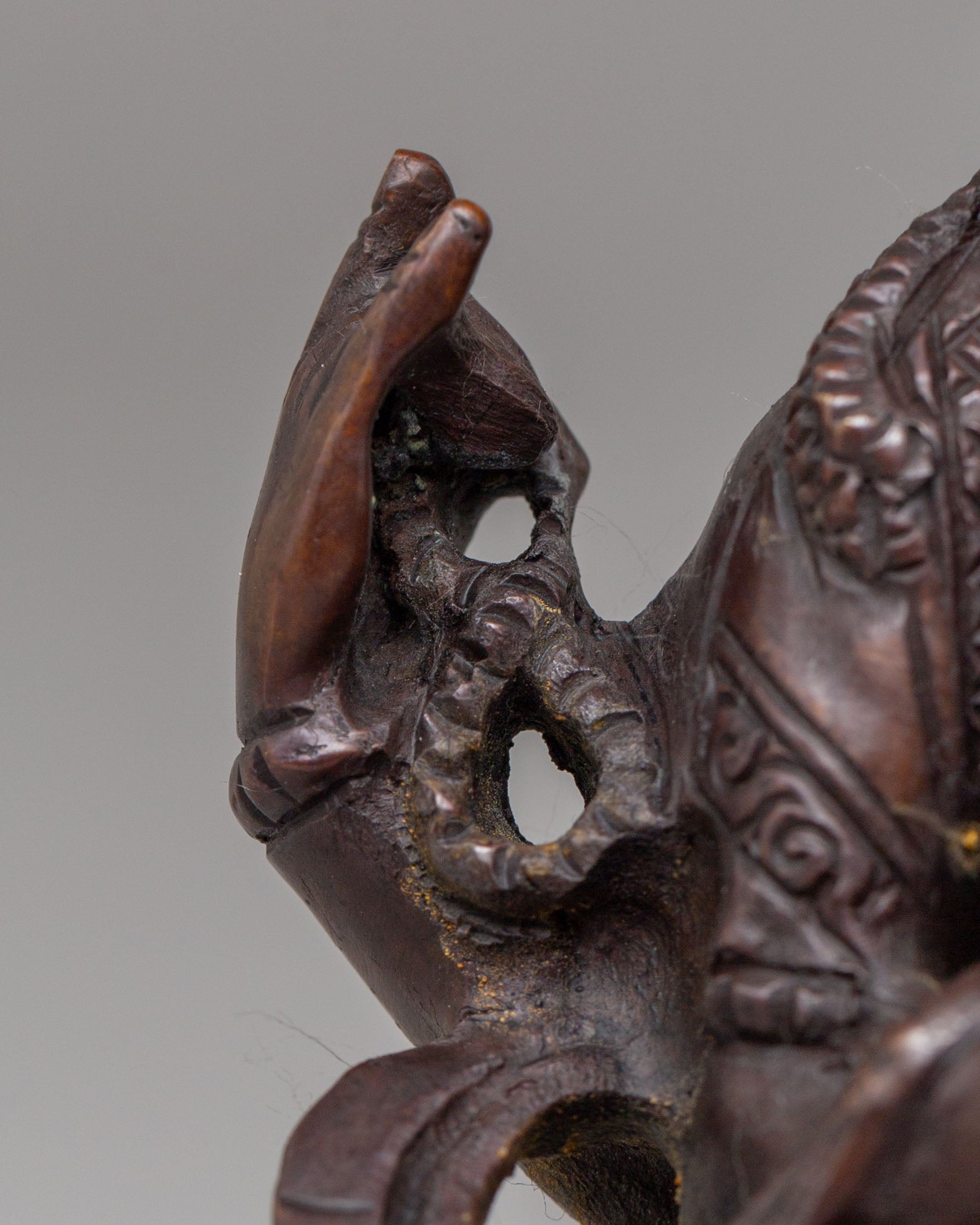 Handmade Chenrezig Altar Statue | Oxidized Copper Avalokiteshvara Sculpture