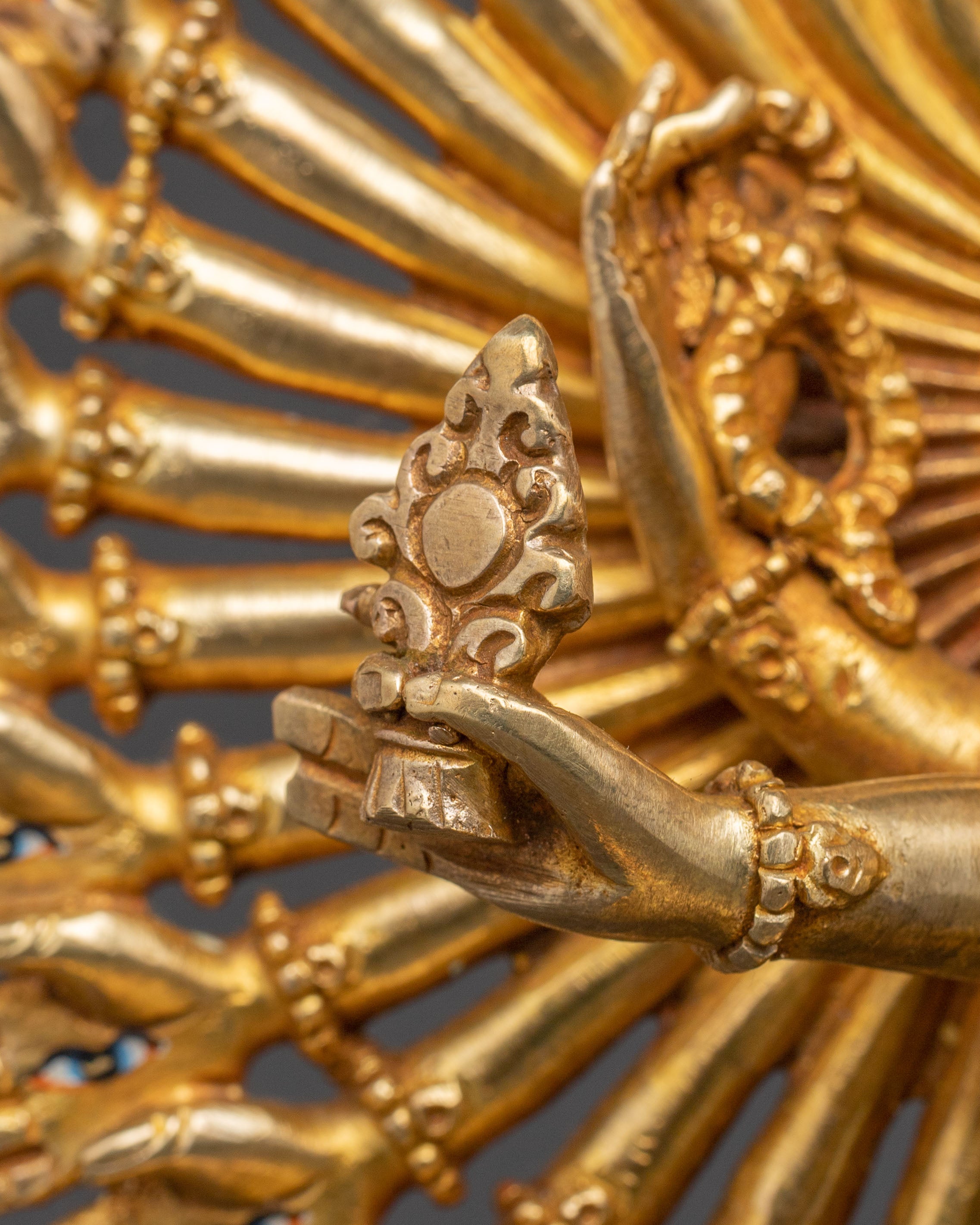 1000-Armed Avalokiteshvara Statue | Tibetan Artwork