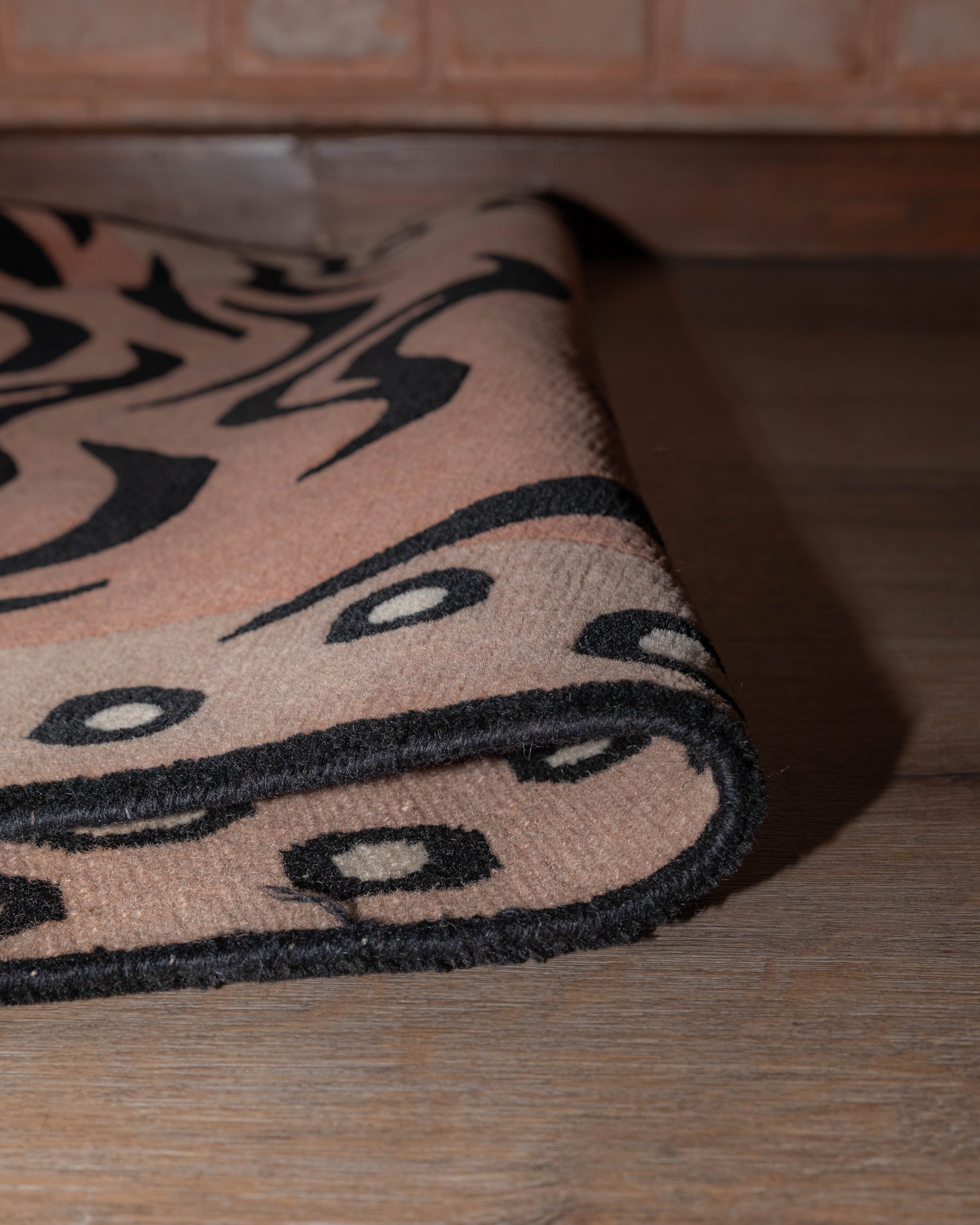 Decorative Handwoven Tiger Rug | Tibetan & New Zealand Wool with Viscose Accents