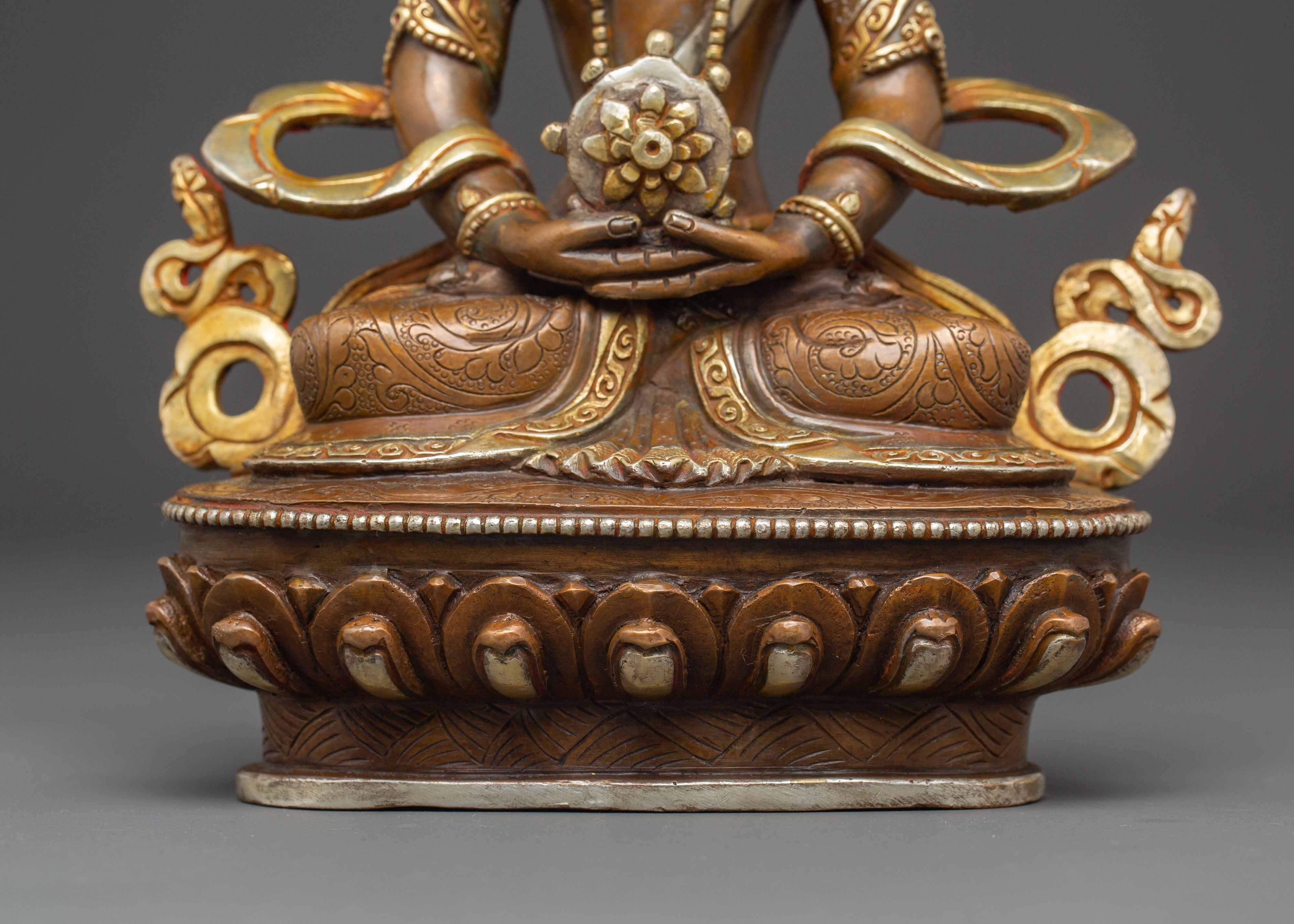 Traditional Vairocana Buddha Statue | Symbol of Cosmic Enlightenment
