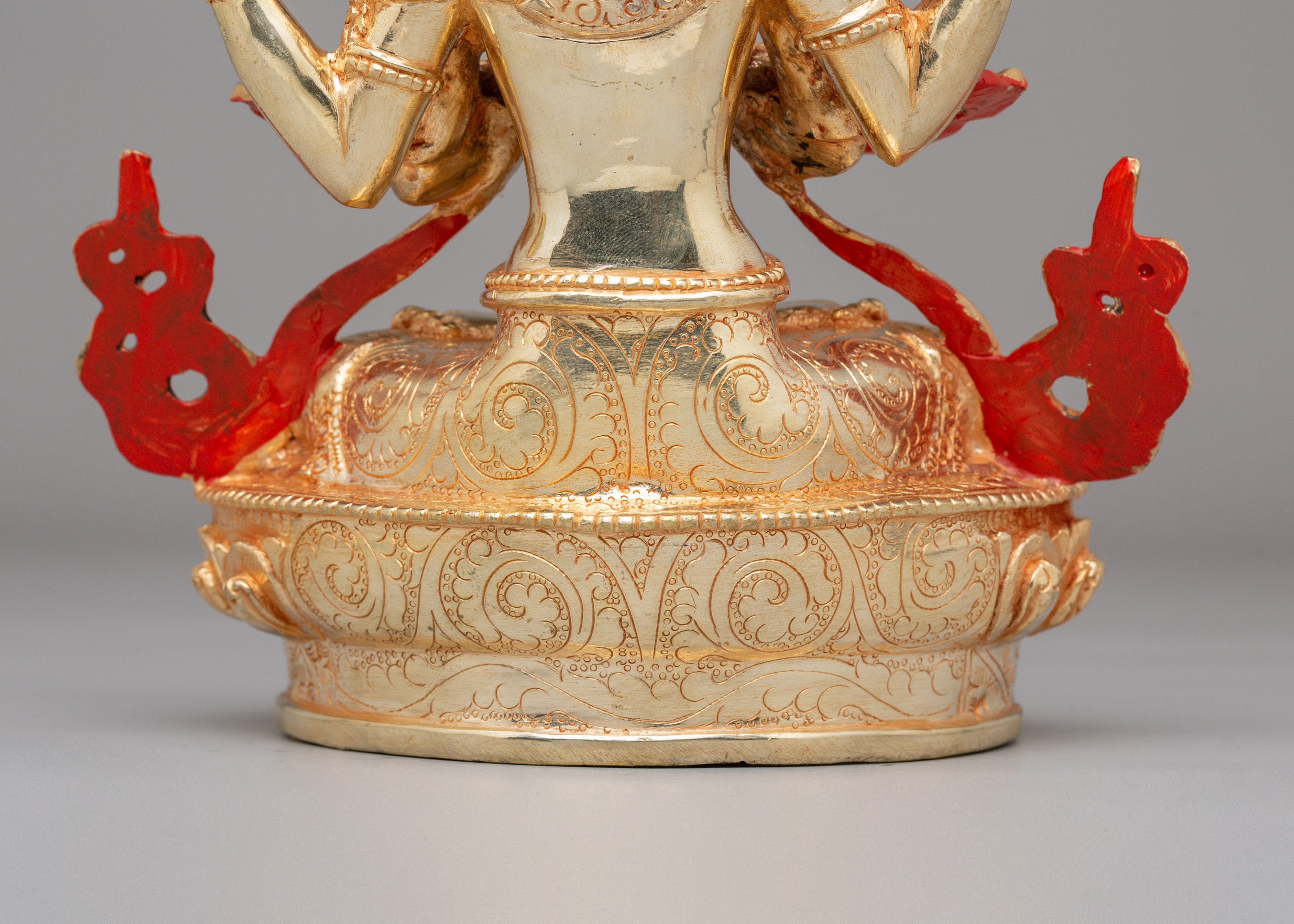 Golden Chenrezig Statue | Tibetan Art