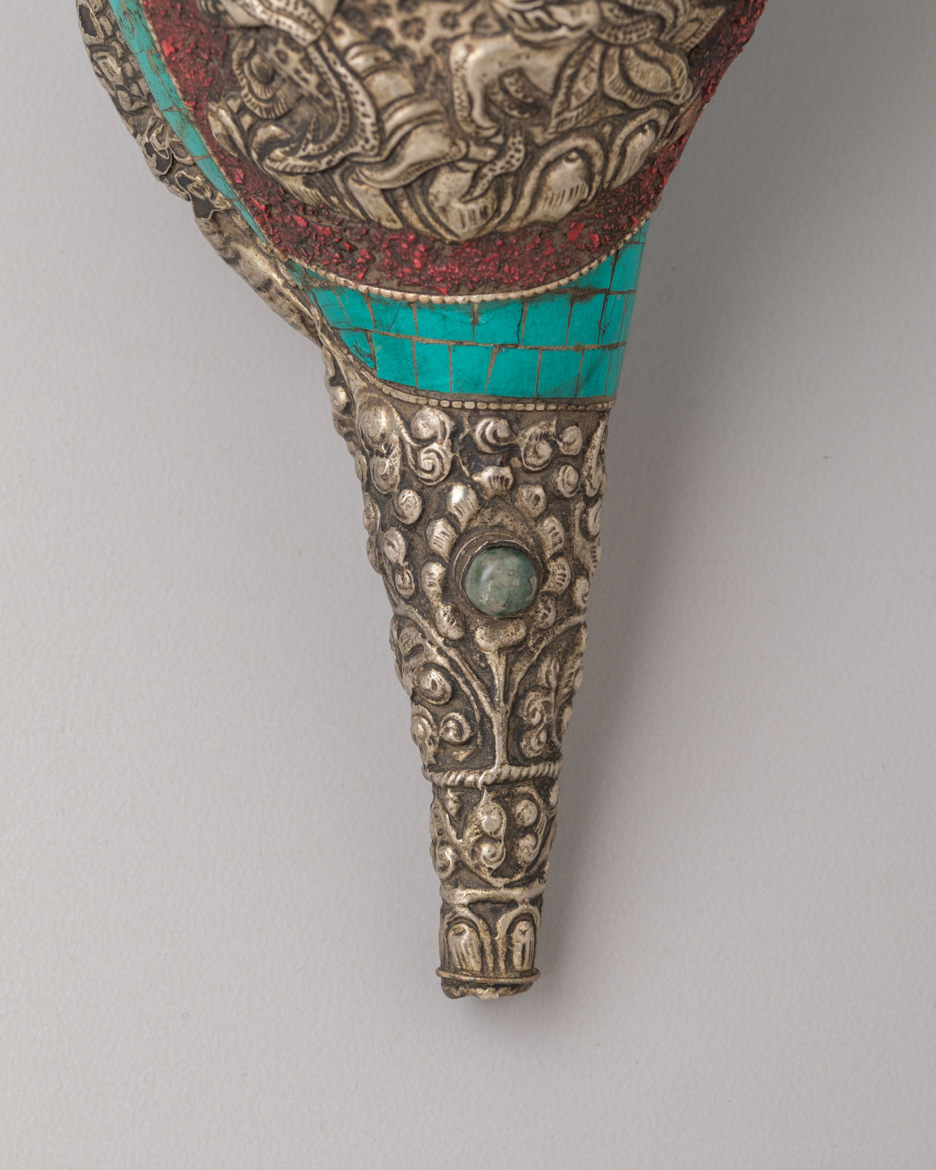 Guru Rinpoche Carved Conch | Tibetan Ritual Object