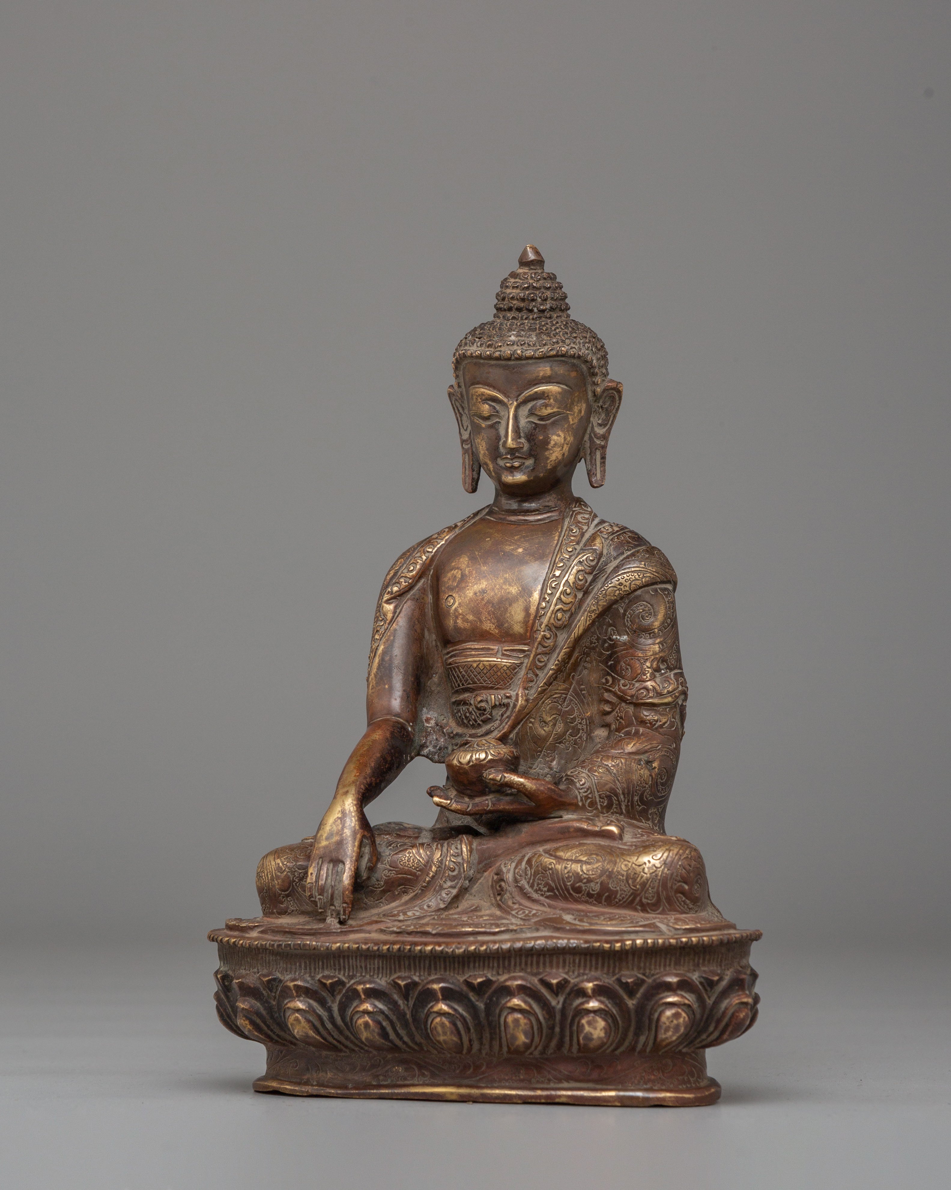 Spiritual Tibetan Shakyamuni Buddha Statue | A Symbol of Wisdom