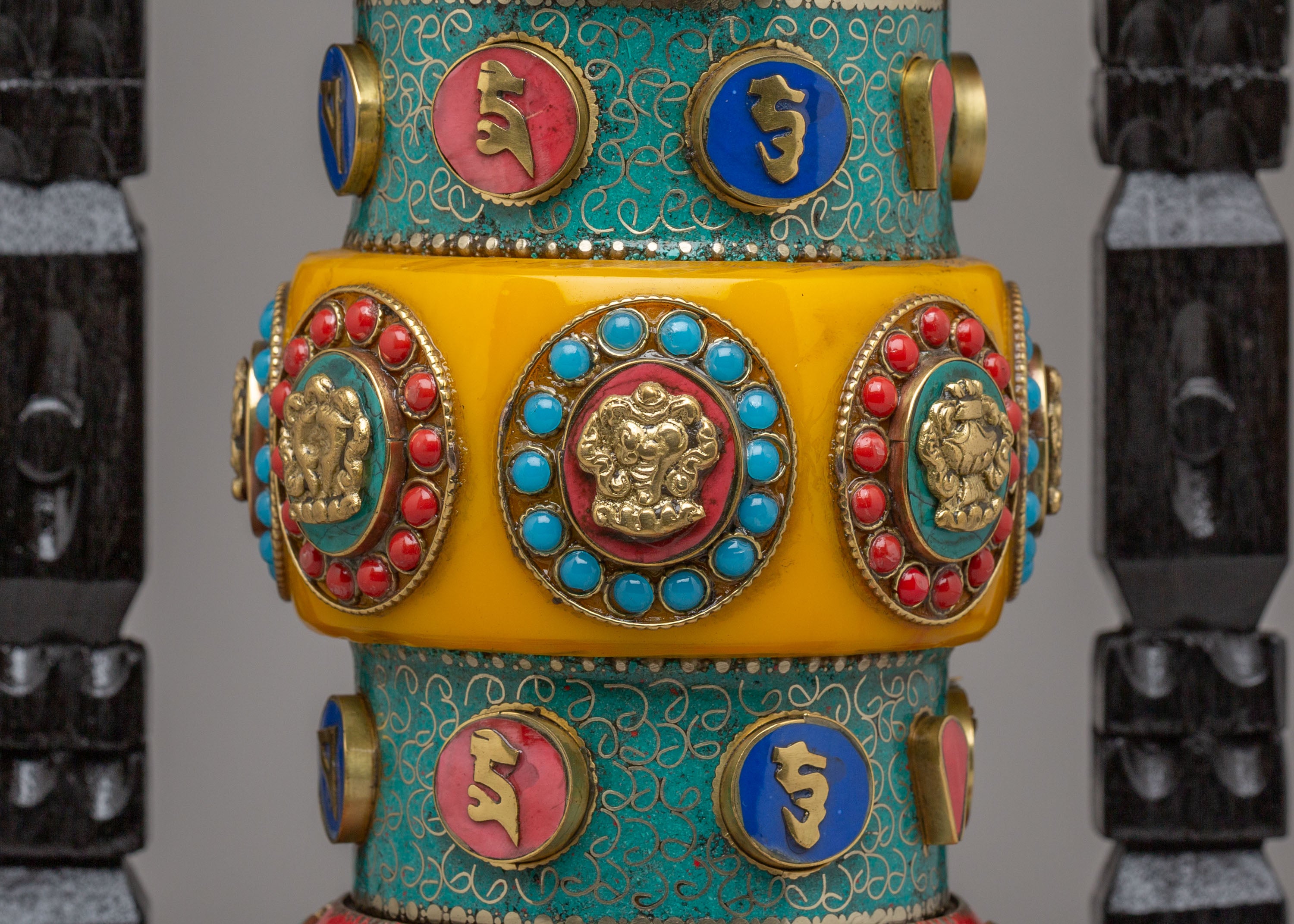Himalayan Ritual Prayer Wheel for Altar | Mantra Spinner for Spiritual Practices
