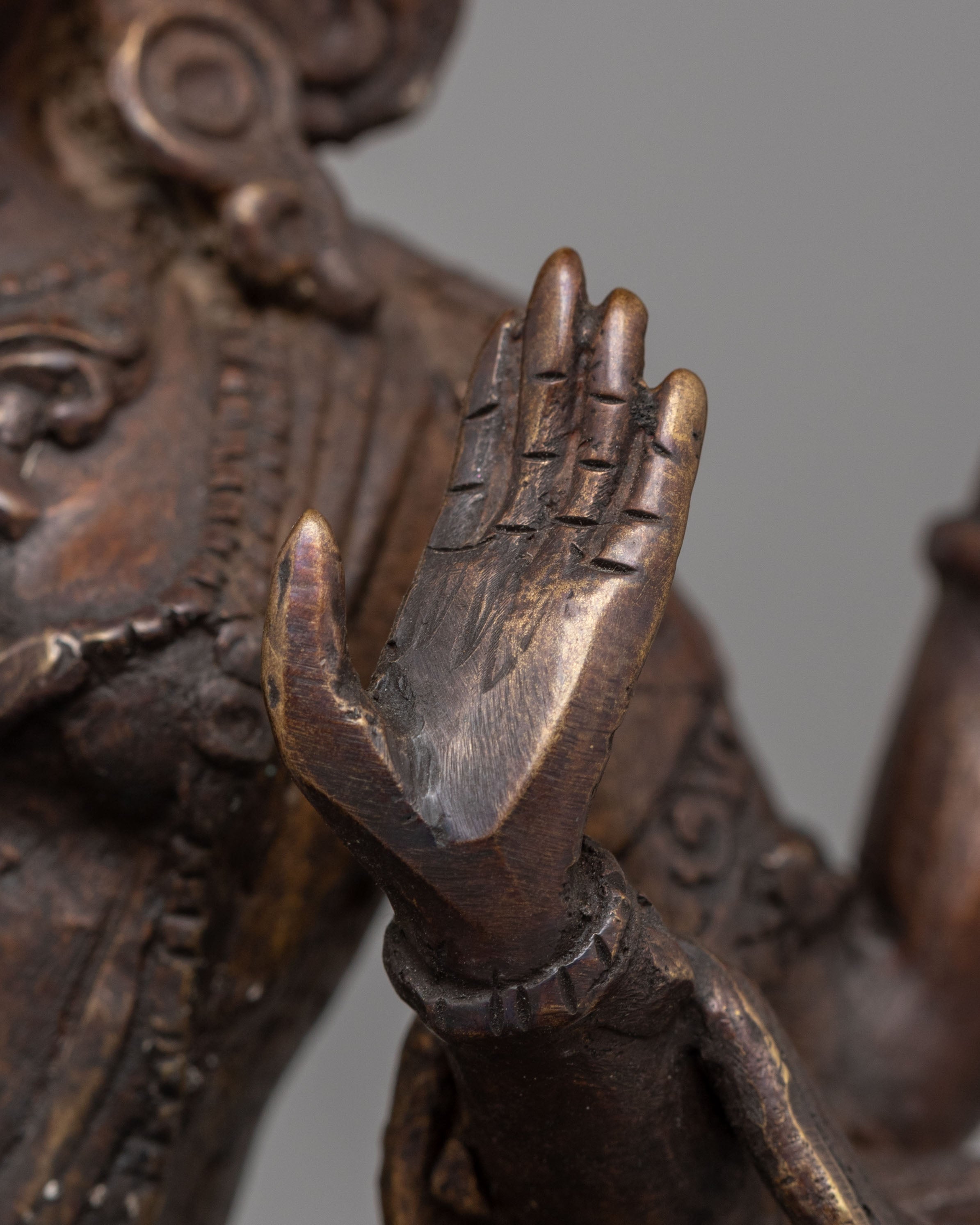 Sacred Wealth Deity Laxmi Statue | Traditional Hindu Artwork for Abundance