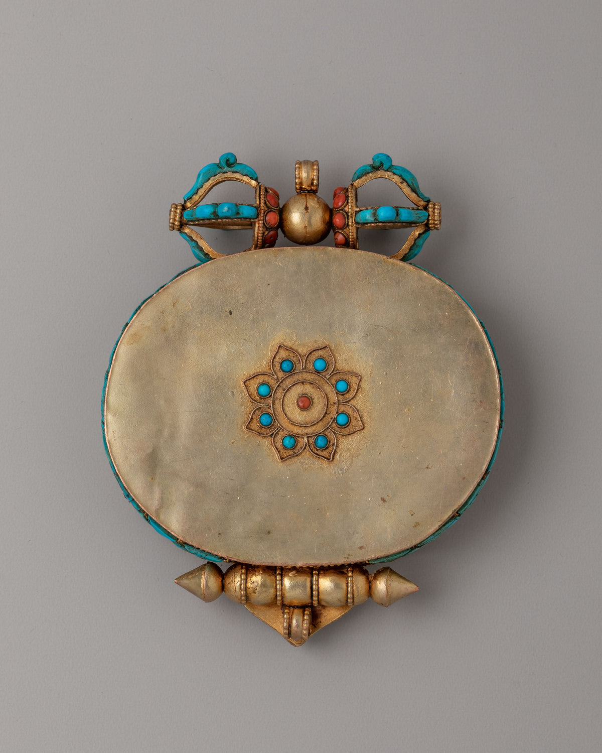 Himalayan Ghau Box Locket | A Sacred Tibetan Amulet with Cheppu Design